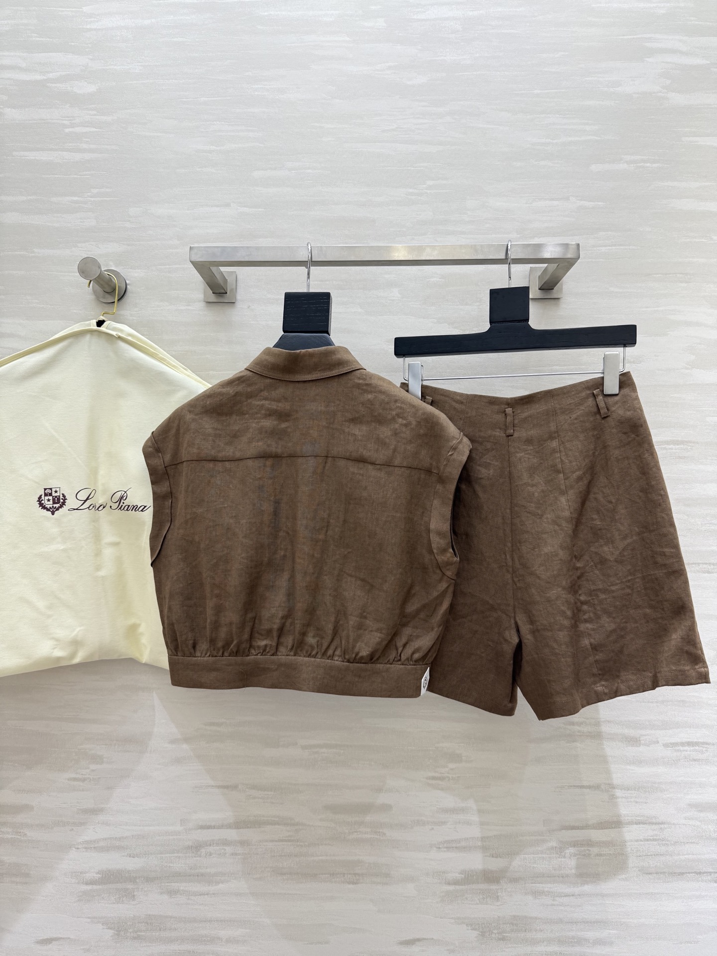 #LP²⁵新款老钱风亚麻休闲套装 重磅logo标识皮牌点缀精致高级 立体剪裁上身帅气又时髦 打造休闲舒适