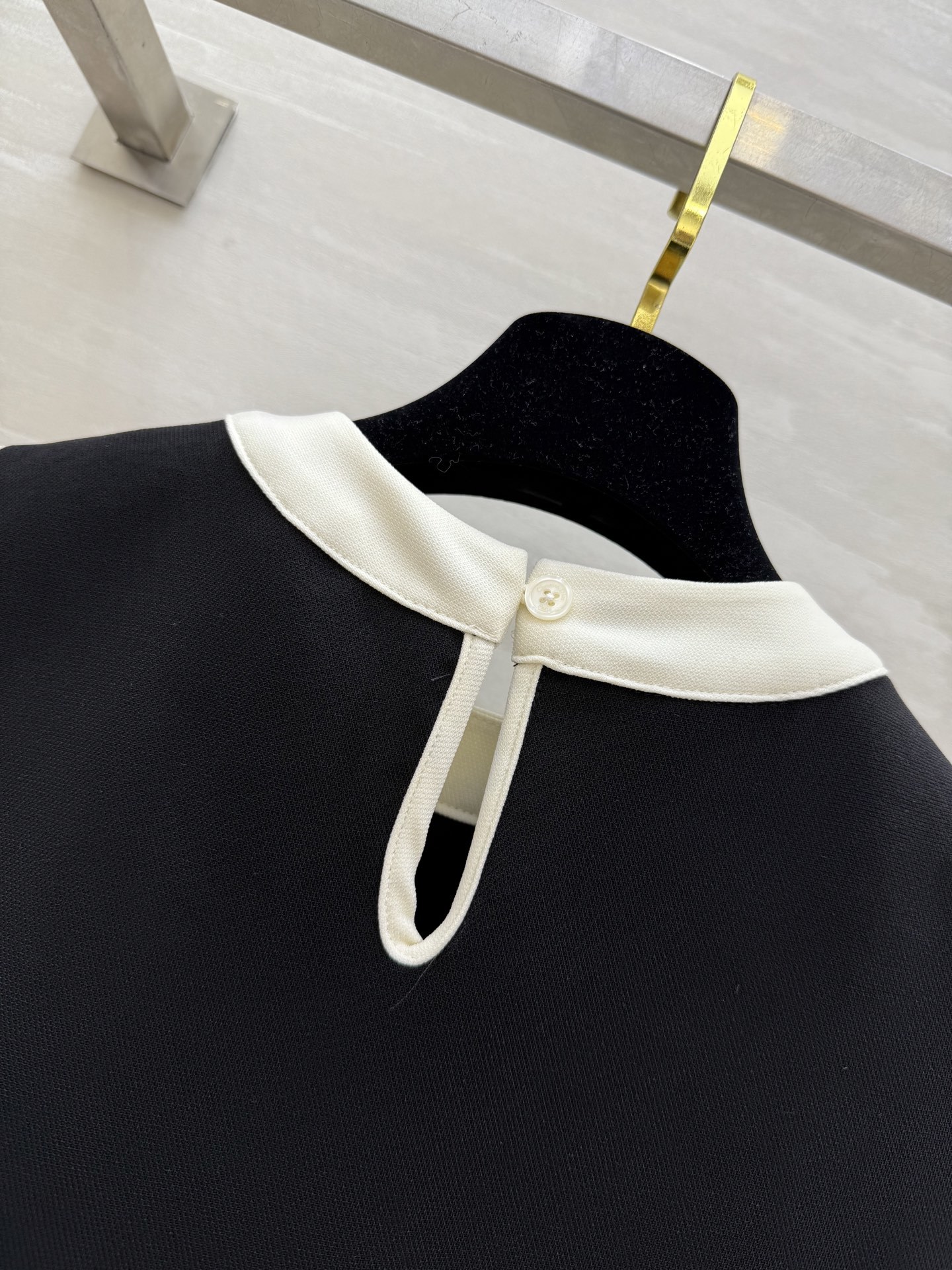 #DIO♡²⁵新款 经典黑白配色 圆领无袖连衣裙 H版型剪裁百搭不挑人 法式优雅气质上身显瘦又高挑 幸运