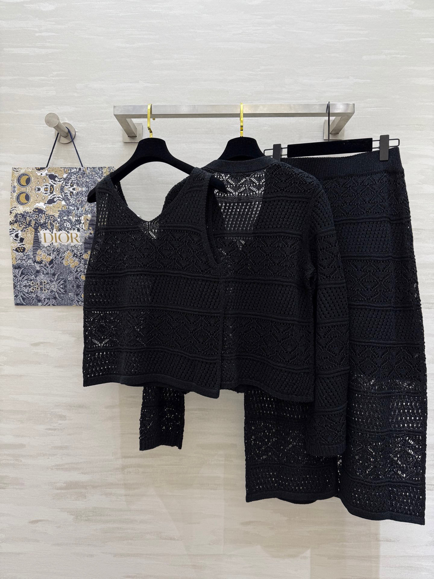 #DIO♡²⁵度假系列⛱️ 进口天然和纸纱三件套裙 开衫➕v领背心➕半裙 以纸张形态捻线成纱 拥有独特的