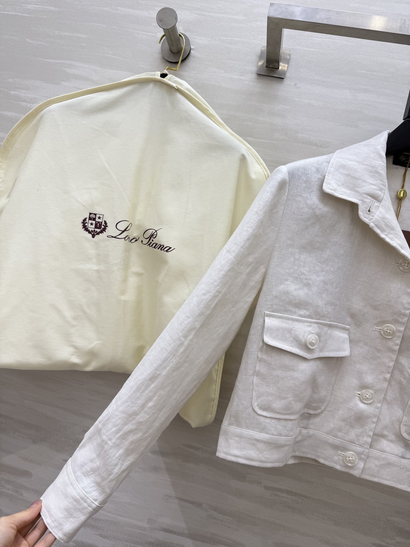#LP²⁵新款 度假系列 亚麻极简老钱风外套 进口亚麻面料质感轻盈舒适 上身气质随性 经典版型百搭不挑人