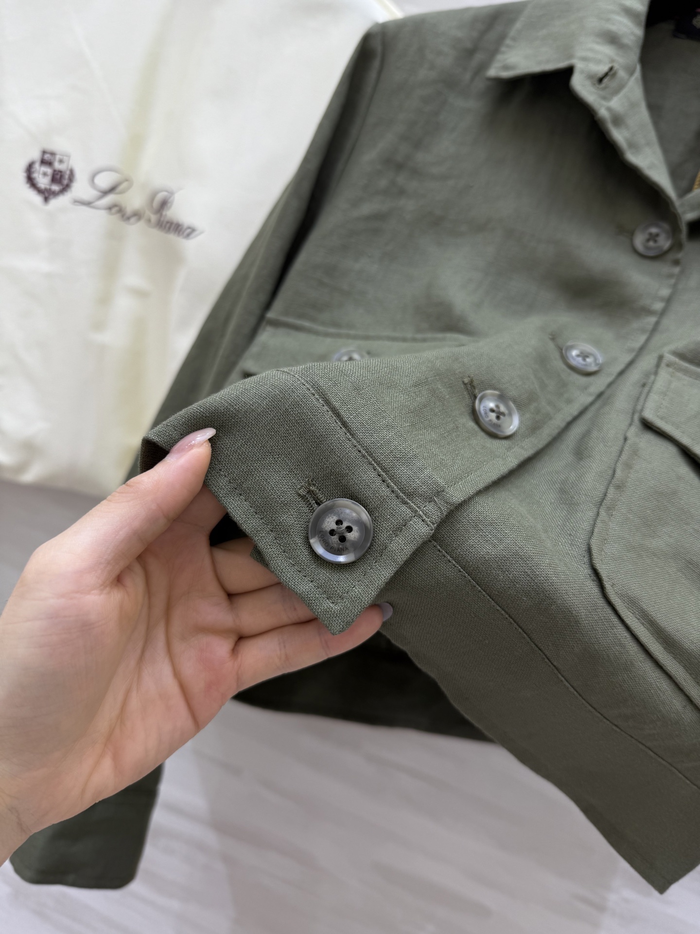 #LP²⁵新款 度假系列 亚麻极简老钱风外套 进口亚麻面料质感轻盈舒适 上身气质随性 经典版型百搭不挑人