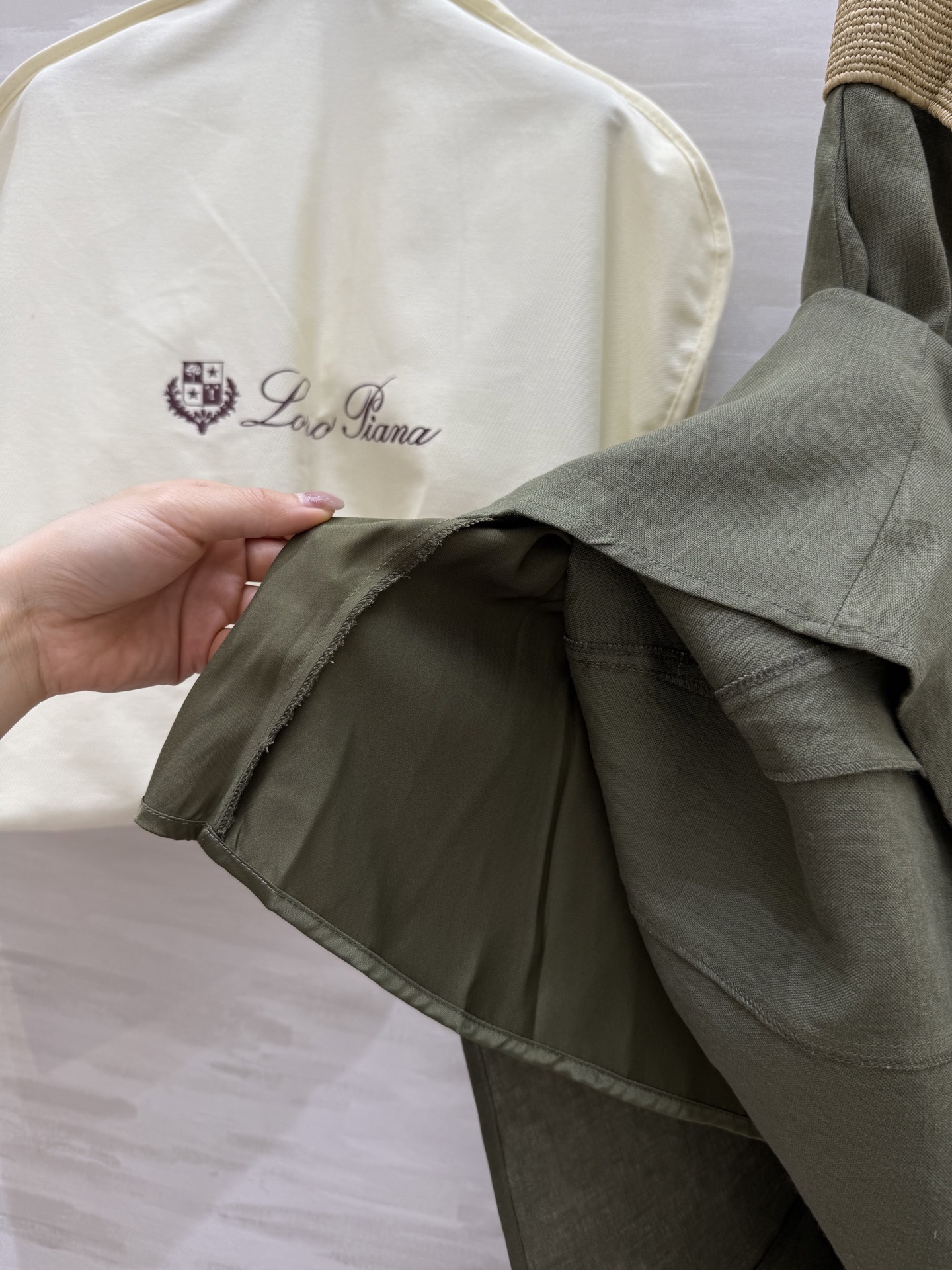 #LP²⁵新款 度假系列 亚麻极简老钱风A摆半裙 进口亚麻面料质感轻盈舒适 上身气质随性 经典版型百搭不