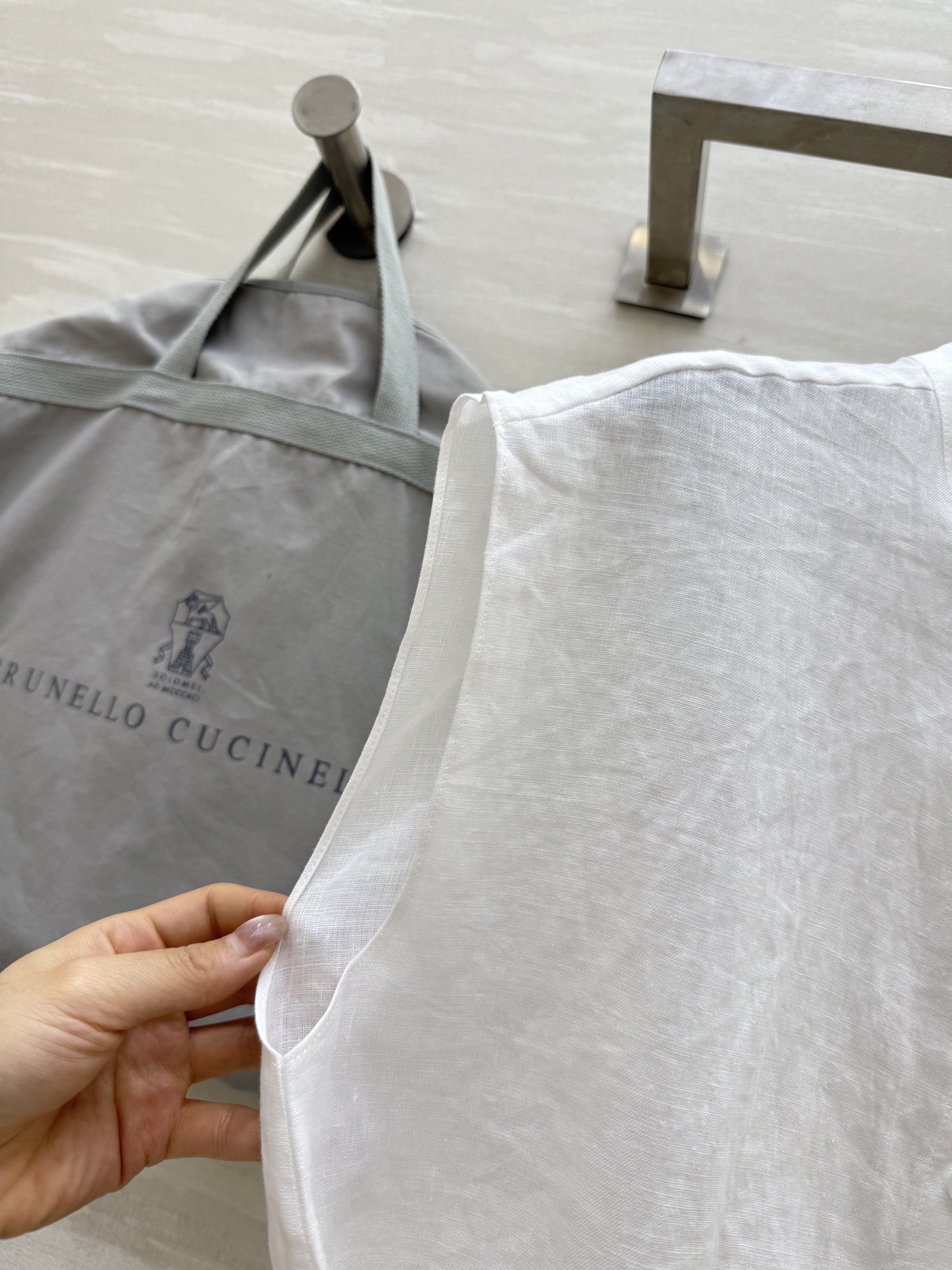 #BC²⁵度假系列 亚麻衬衣 百分百亚麻质地 腰部腰带点缀收腰显瘦 立体剪裁版型 日常或者通勤都可以 慵