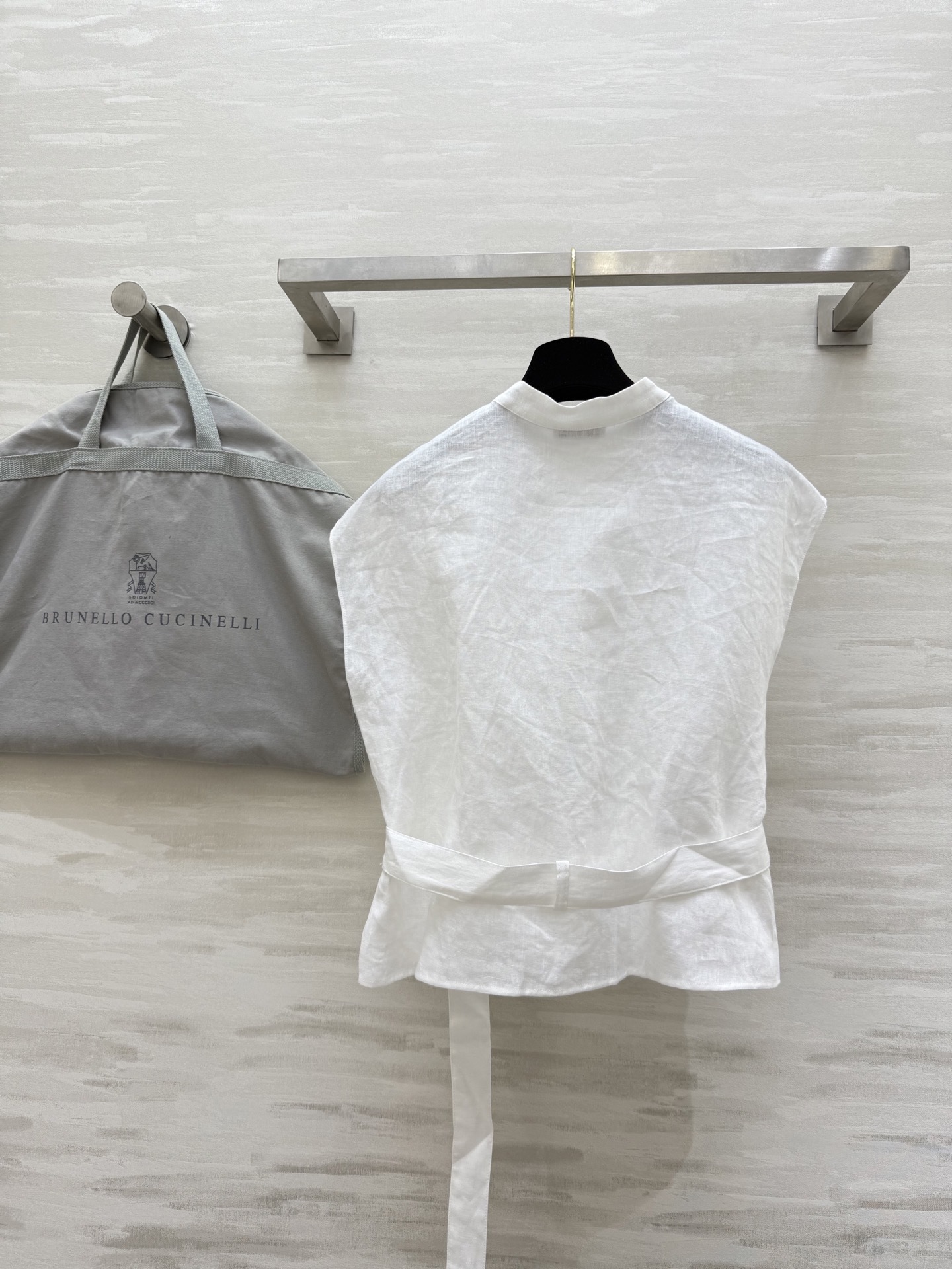 #BC²⁵度假系列 亚麻衬衣 百分百亚麻质地 腰部腰带点缀收腰显瘦 立体剪裁版型 日常或者通勤都可以 慵