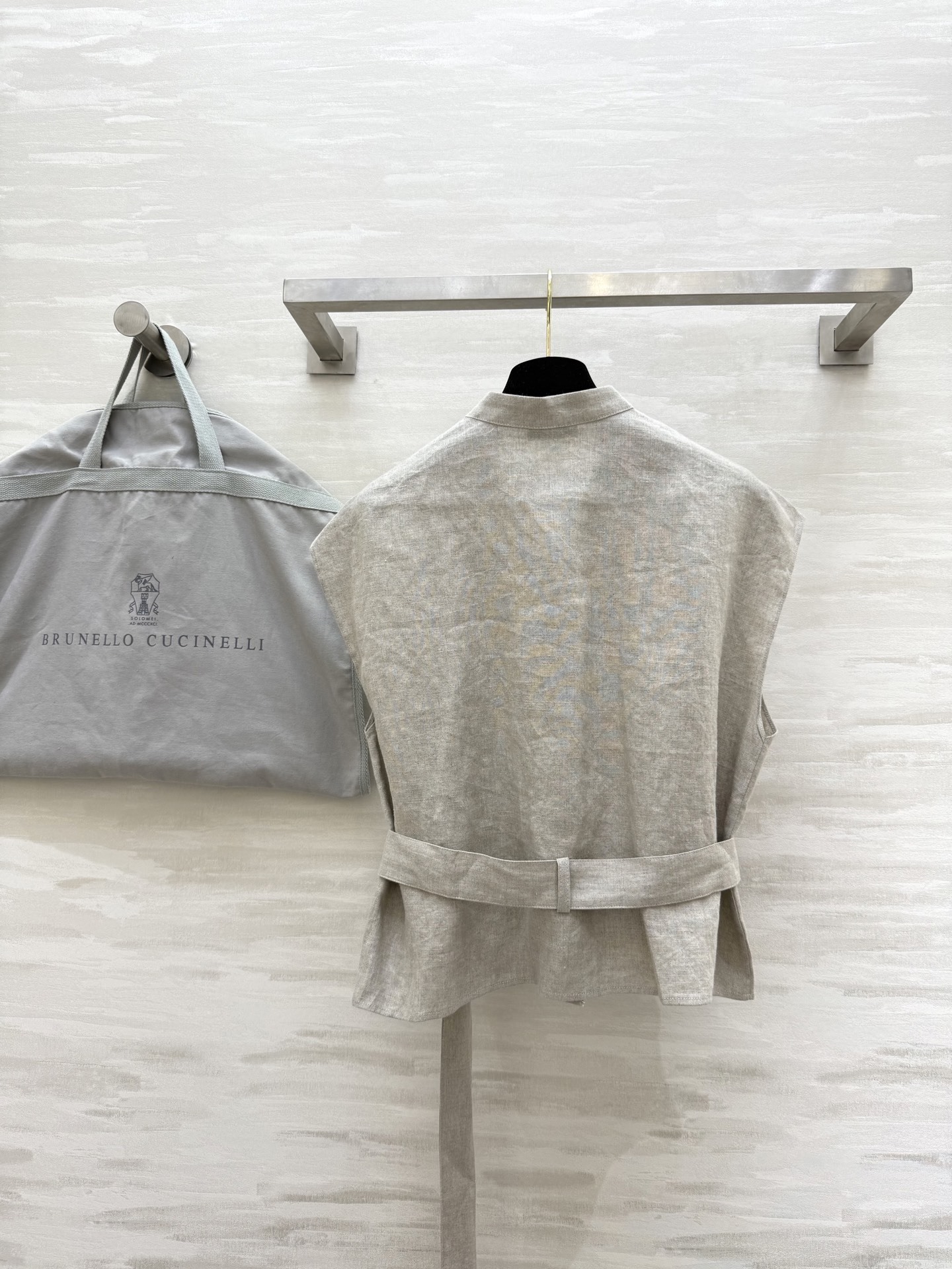 #BC²⁵度假系列 亚麻衬衣 百分百亚麻质地 腰部腰带点缀收腰显瘦 立体剪裁版型 日常或者通勤都可以 慵