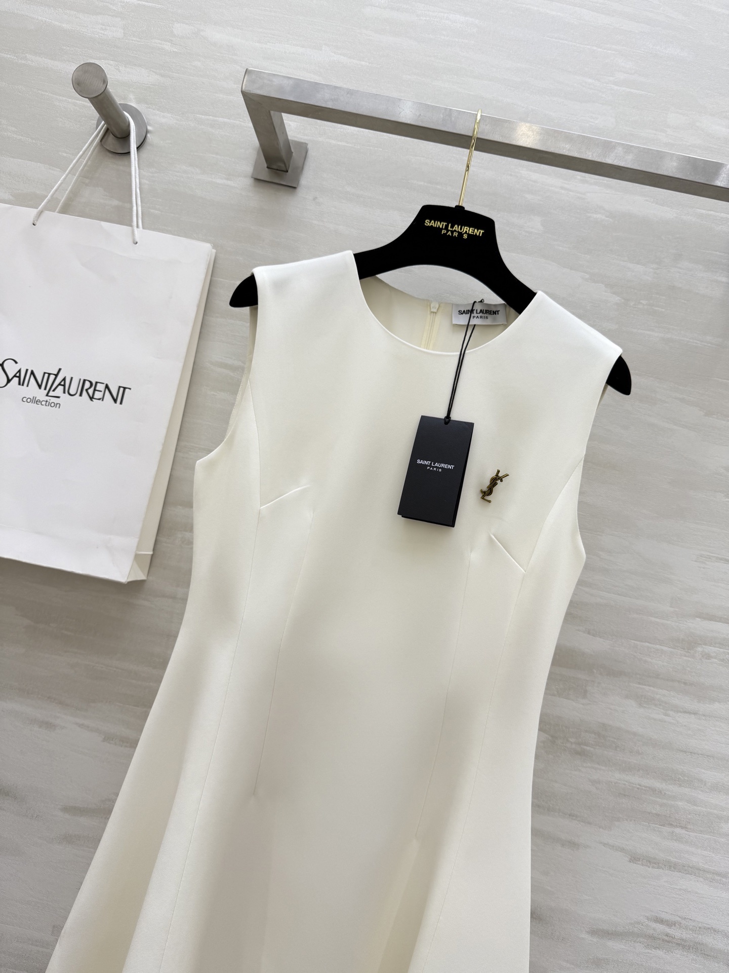 #ysl²⁵ss法式赫本风收腰连衣裙 定制醋酸面料奢华高级 立体剪裁大气显瘦 高品质定制 现货首发siz