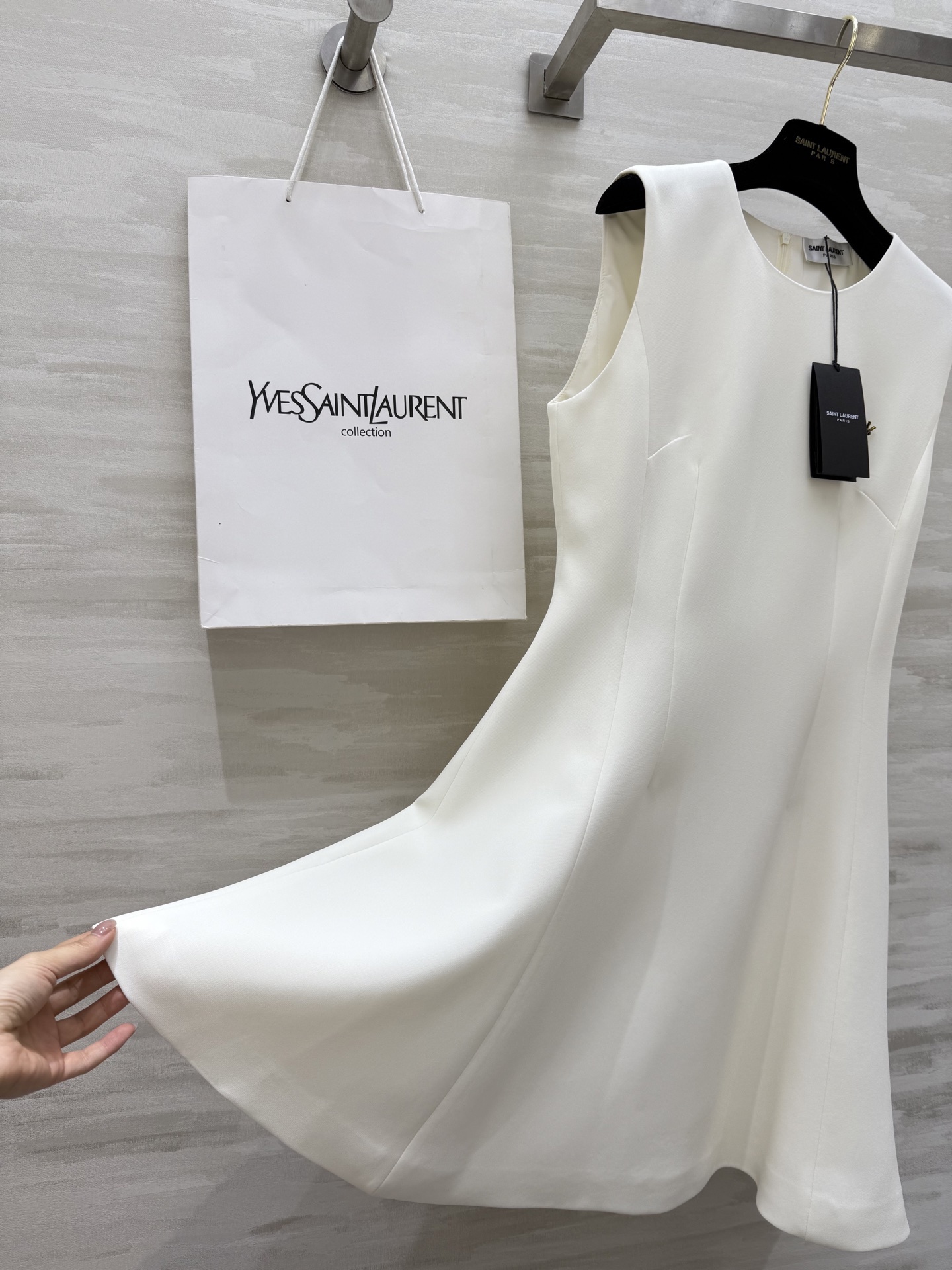 #ysl²⁵ss法式赫本风收腰连衣裙 定制醋酸面料奢华高级 立体剪裁大气显瘦 高品质定制 现货首发siz