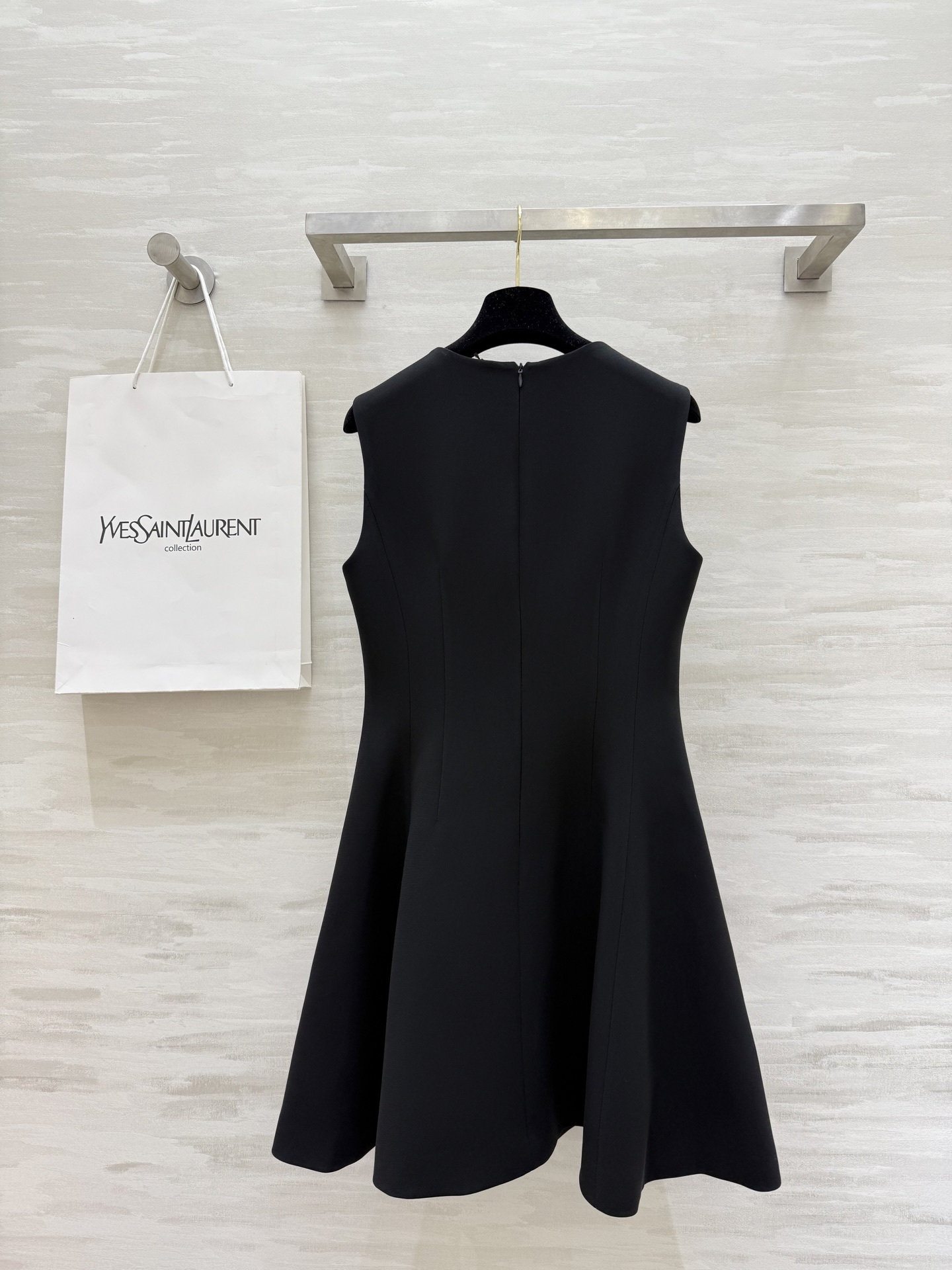 #ysl²⁵ss法式赫本风收腰连衣裙 定制醋酸面料奢华高级 立体剪裁大气显瘦 高品质定制 现货首发siz