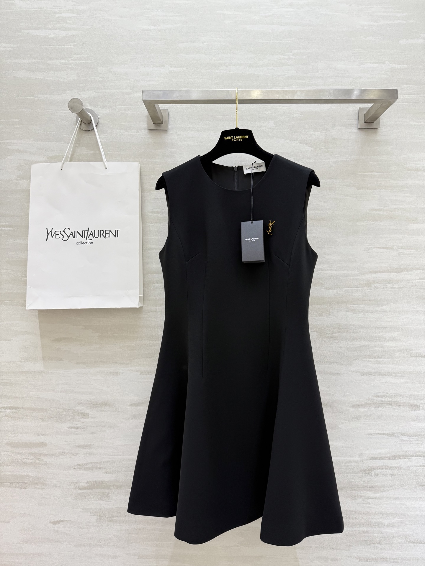 #ysl²⁵ss法式赫本风收腰连衣裙 定制醋酸面料奢华高级 立体剪裁大气显瘦 高品质定制 现货首发siz