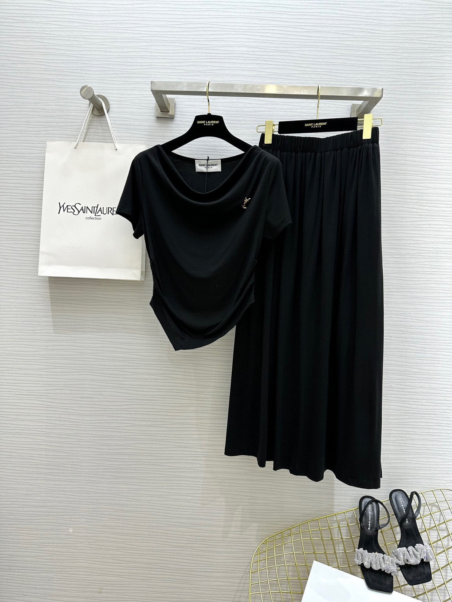 NO:439170,#yslss Tiansi Cotton Temperature Set Super Gentle and High-Quality Customization Spot First-time SizeS/M/L (Size S Shoulder Width 36, Bust 84, Clothes Length 49, Skirt 64, Skirt 84, Skirts Length 84, Saint laurent, Skirts, Alexander wang19860909#yslss天丝棉气质套装 超温柔高级 高品质定制 现货首发sizeS/M/L（S码肩宽36,胸围84,衣长49,半裙弹力腰围64,裙长84,,saint laurent,skirts,alexander wang,Women's clothing