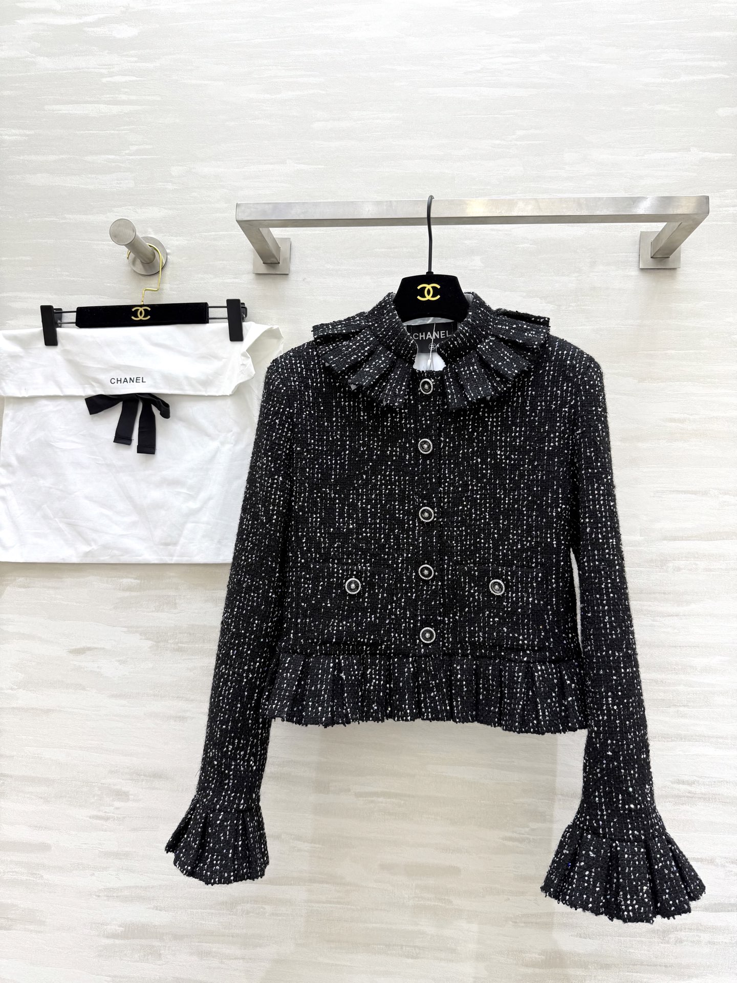 NO:442850,#ChaneA high-end handicraft workshop series tweed jacket made of shimmer beads high-quality customization spot first-time size36/38/40 (), chanel, jackets & coats, alexander wang19860909#ChaneA高级手工坊系列 闪闪珠片编制花呢外套 高品质定制 现货首发size36/38/40（）,,chanel,jackets & coats,alexander wang,Women's clothing