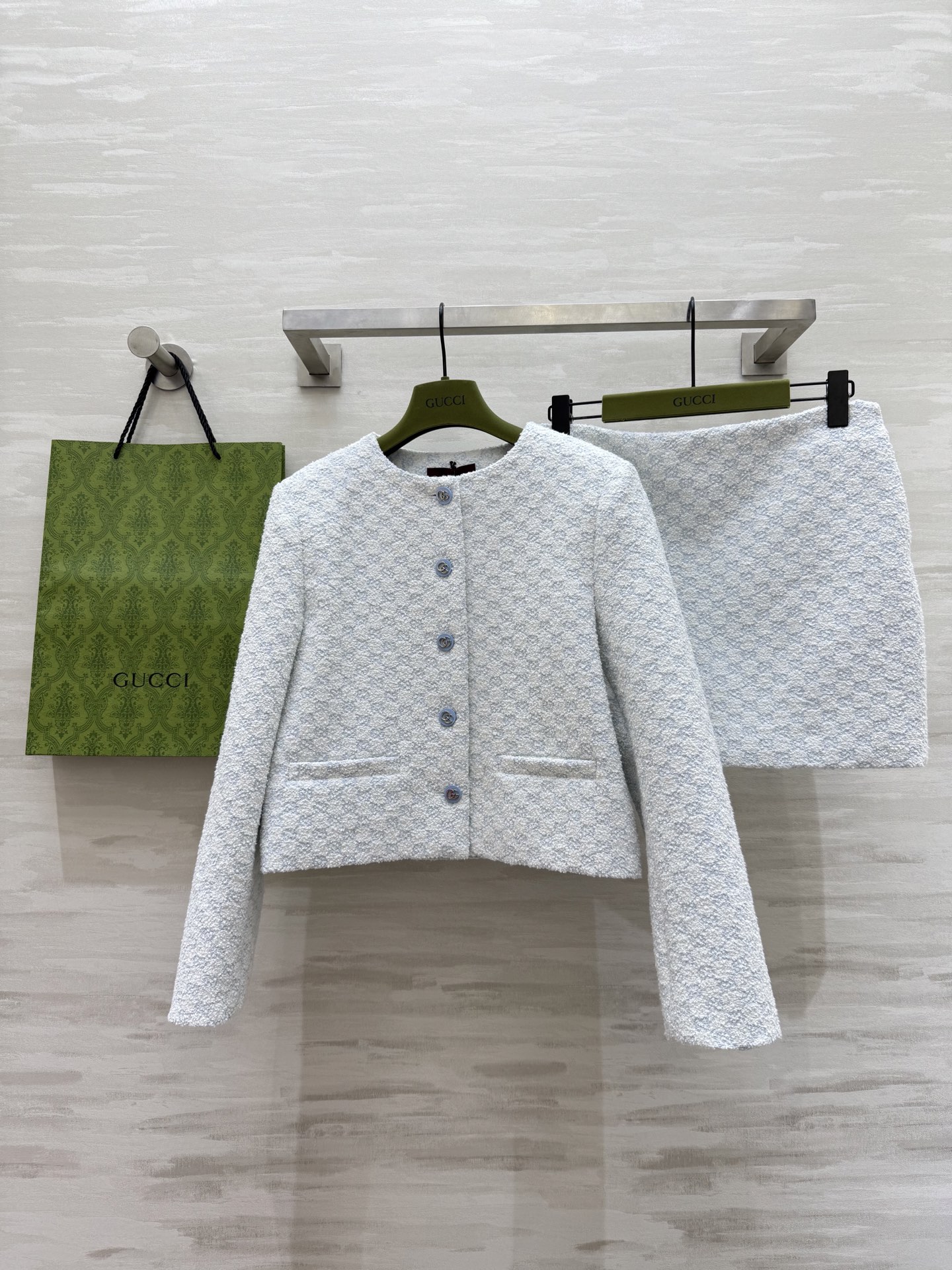 #Gucc♡²⁵GG字母提花baby蓝套装 定制GG字母提花面料 开模纽扣精致高级 立体剪裁版型 高品质