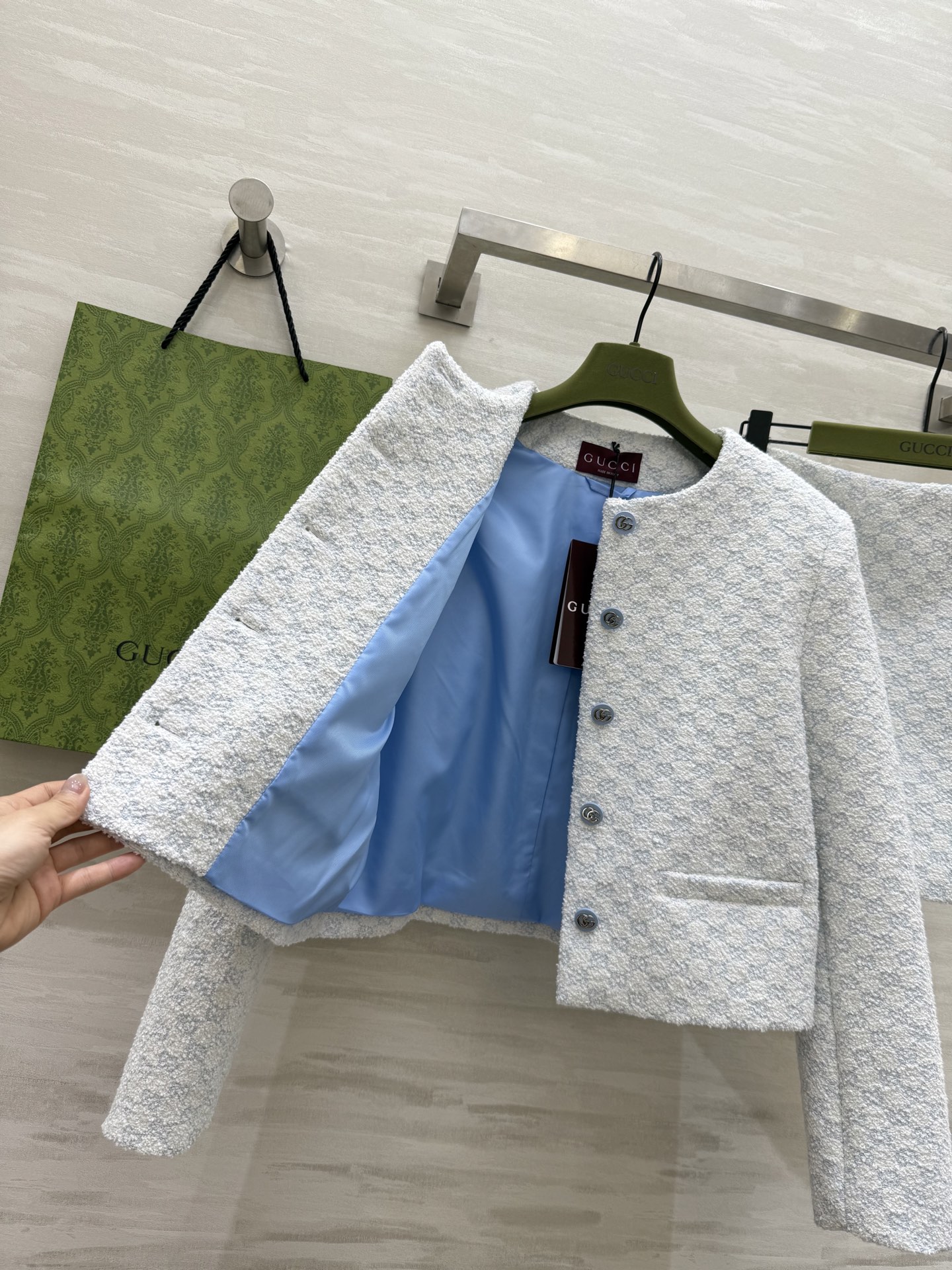 #Gucc♡²⁵GG字母提花baby蓝套装 定制GG字母提花面料 开模纽扣精致高级 立体剪裁版型 高品质