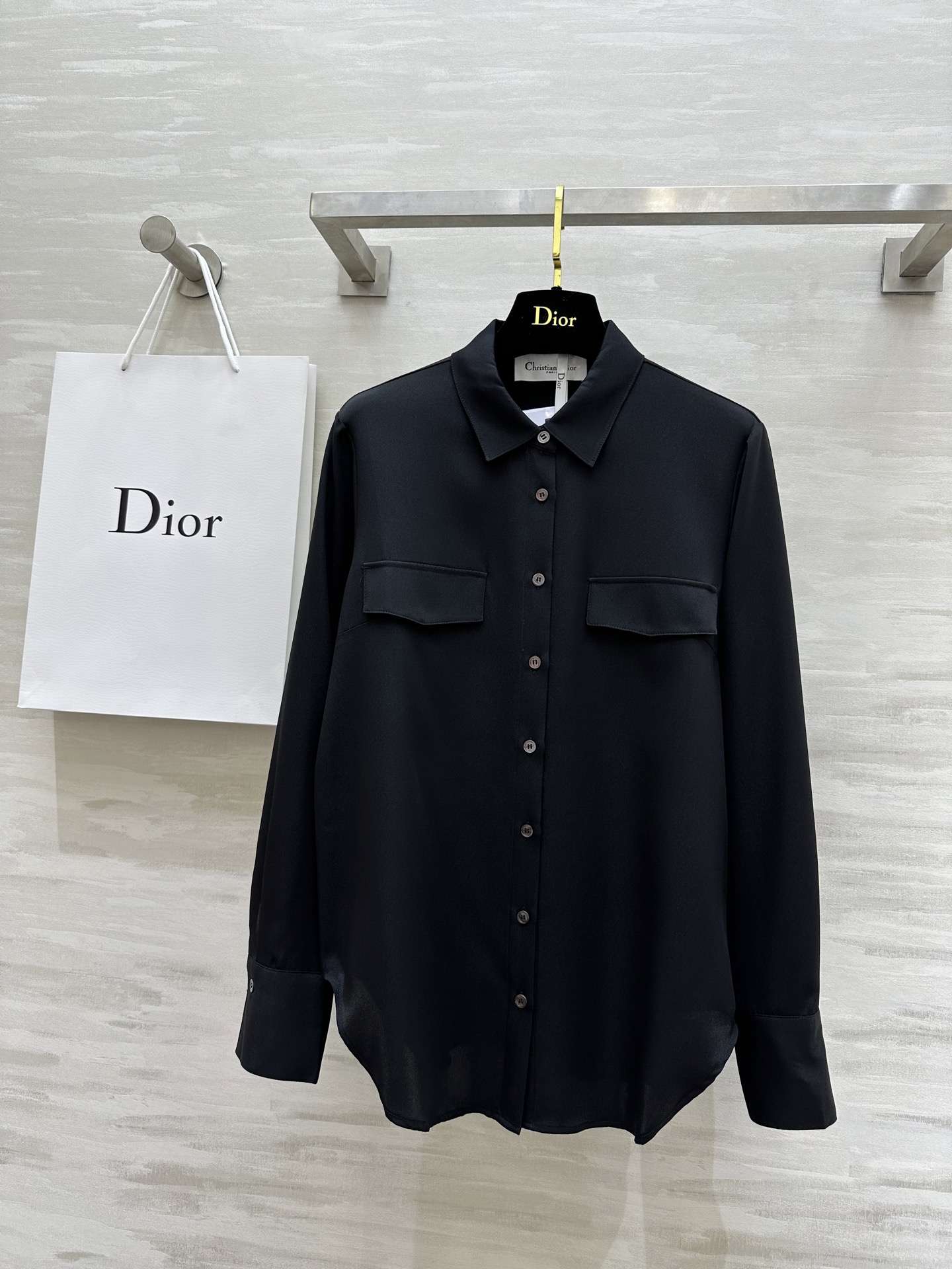 NO:446852,#DIO new 30mm heavy silk shirt, high quality customization, spot first-time sizeS/M/L (M size shoulder width 38, bust 96, length 73),,dior,real silk,alexander wang19860909#DIO新款 30姆米重磅真丝衬衣 高品质定制 现货首发sizeS/M/L（M码肩宽38,胸围96,衣长73）,,dior,real silk,alexander wang,Women's clothing