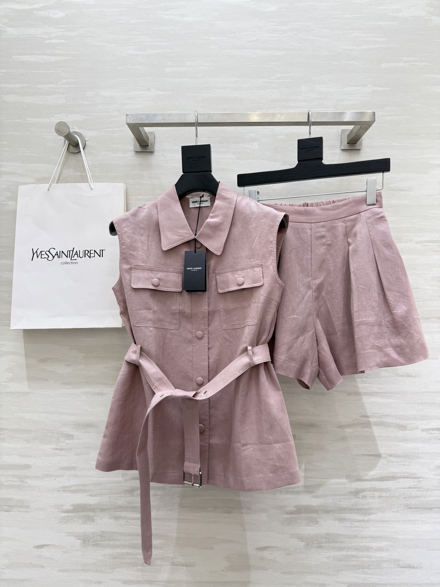NO:449185,#ysl vacation series linen set high quality customization spot first-time sizeS/M/L (size s size bust 96, 68 length, waist 66, trousers length 41), saint laurent,alexander wang19860909#ysl度假系列 亚麻套装 高品质定制 现货首发sizeS/M/L（s码胸围96,衣长68,腰围66,裤长41）,,saint laurent,alexander wang,Women's clothing