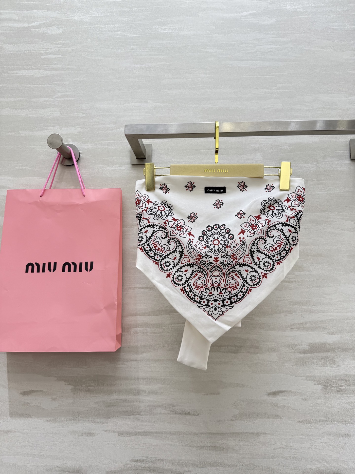 NO:451931,#Miumi new product♀Ancient style outfit printed strap straps, high-quality customization, spot first-time sizeS/M/L (size s bust 84, 35 length),,miumiu,alexander wang19860909#Miumi新品♀ 古风穿搭印花绑带抹胸 高品质定制 现货首发sizeS/M/L（s码胸围84,衣长35）,,miumiu,alexander wang,Women's clothing