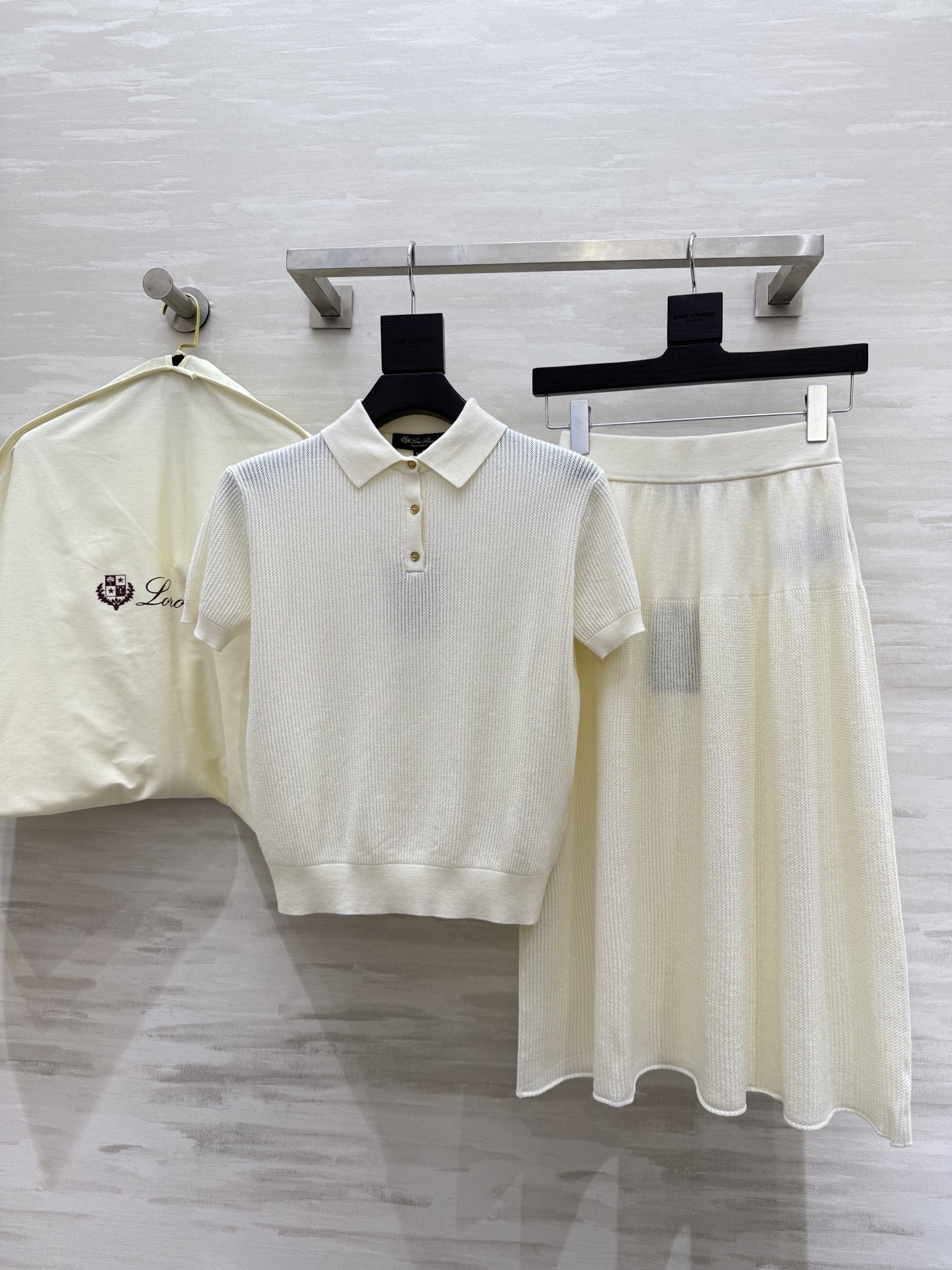 NO:453226,#Loro Pian new model original development classic versatile lapel top soft and delicate feel, detectable ingredients, high-quality customization spot first-time sizeS/M/L (), loro piano, alexander wang19860909#Loro Pian新款 原版开发 经典款百搭翻领上衣 手感软糯细腻 成分可检 高品质定制 现货首发sizeS/M/L（）,,loro piana,alexander wang,Women's clothing