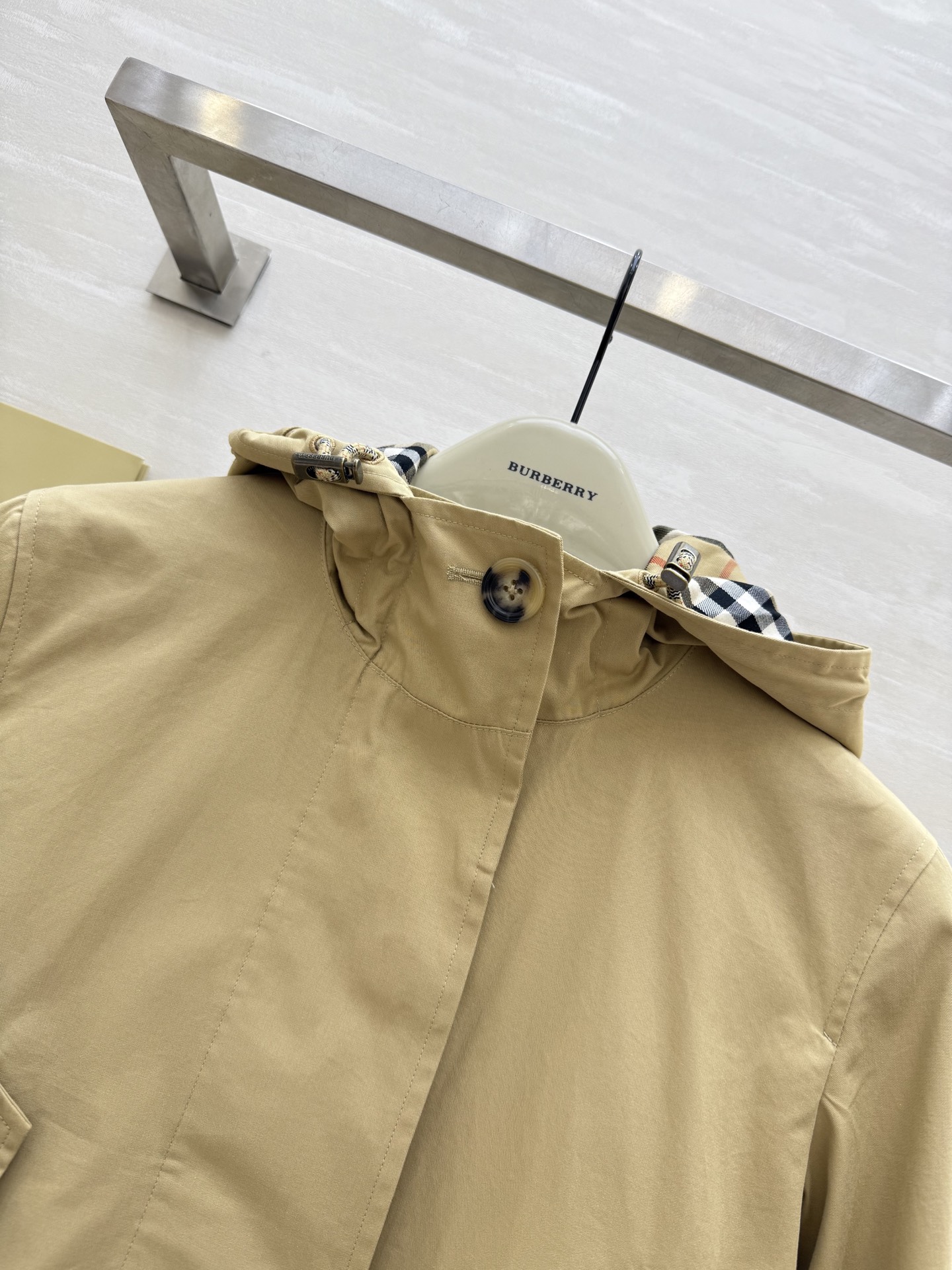 #Burberr♡新款短款连帽风衣 高品质定制 现货首发size：4/6/8/10/12（uk4肩宽：4