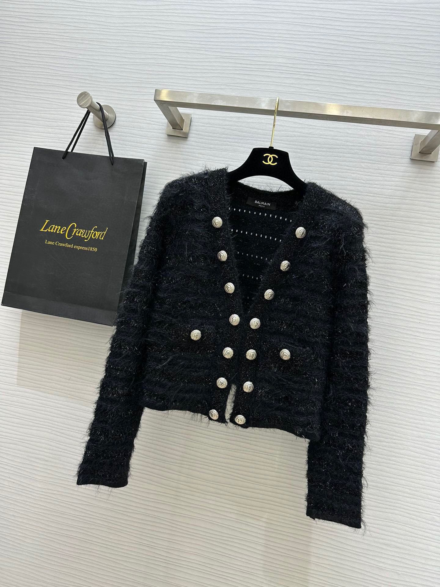 Luxurious Woven Tweed Jacket with Fringe and Custom Metal Button Details 2 i1754313222591 5717 0 0