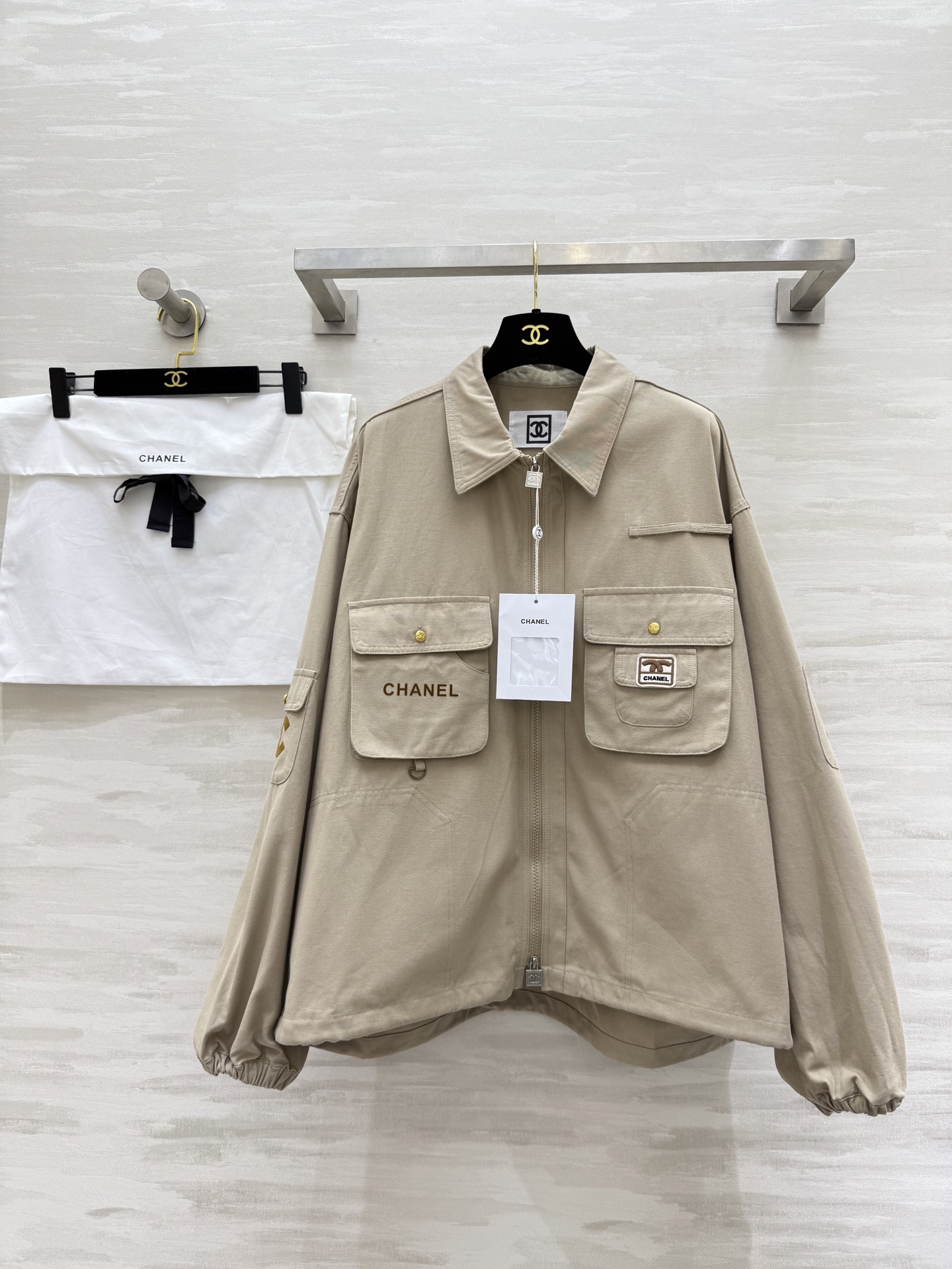 NO:461226,#Chane autumn and winter new style medieval series lapel pocket jacket high quality customization spot first-time size36/38/40 (36 size shoulder width 58, bust 134, length 71), chanel, jackets & coats, alexander wang19860909#Chane秋冬新款 中古系列 翻领口袋外套 高品质定制 现货首发size36/38/40（36码肩宽58,胸围134,衣长71）,,chanel,jackets & coats,alexander wang,Women's clothing