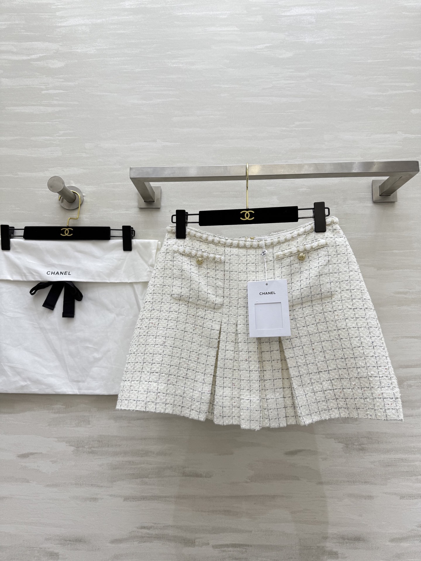 NO:461319,#CHANEA Handicraftshop Series Tweed Skirts High Quality Customization Spot First-time Size36/38/40 (36 size waist 68, hip 88, skirt length 36), Chanel, skirts, alexander wang19860909#CHANEA手工坊系列 粗花呢半裙 高品质定制 现货首发size36/38/40（36码腰围68,臀围88,裙长36）,,chanel,skirts,alexander wang,Women's clothing