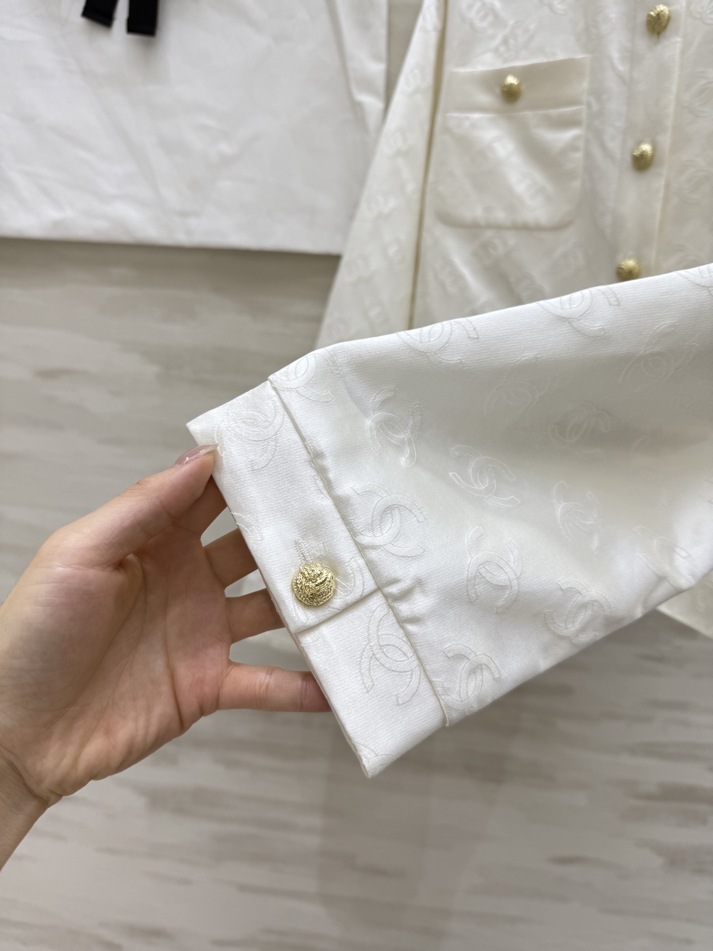 Chanel Women's White Silk Jacquard Jacket, Fall/Winter Collection 4 i1755633464256 9057 0 2
