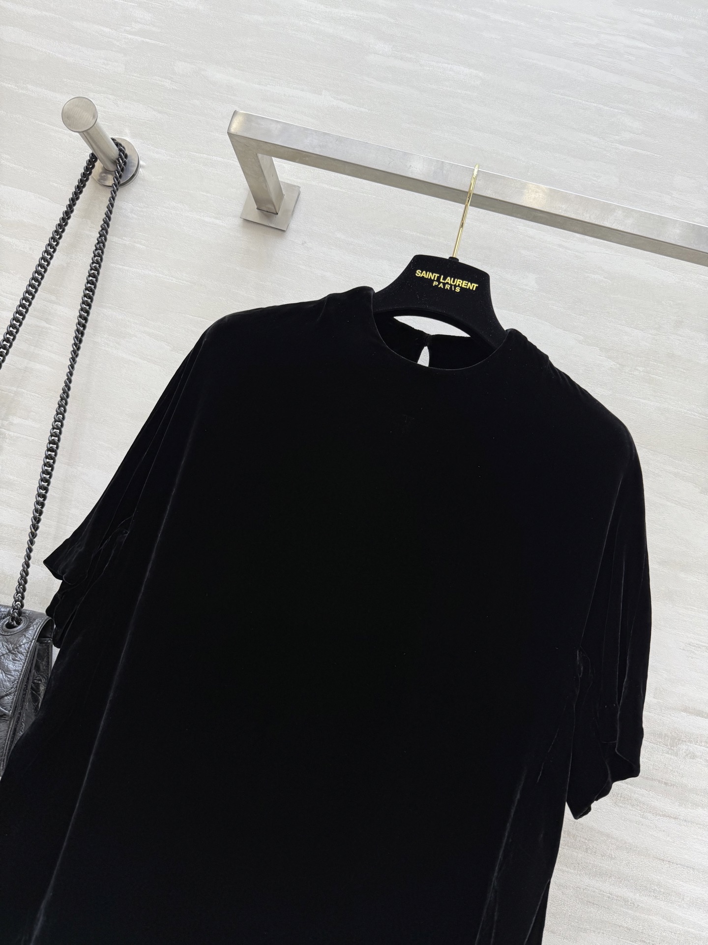 #ysl²⁵早秋新款 真丝丝绒上衣 定制真丝丝绒质地 高品质 现货首发size：M/L/XL（M码胸围：