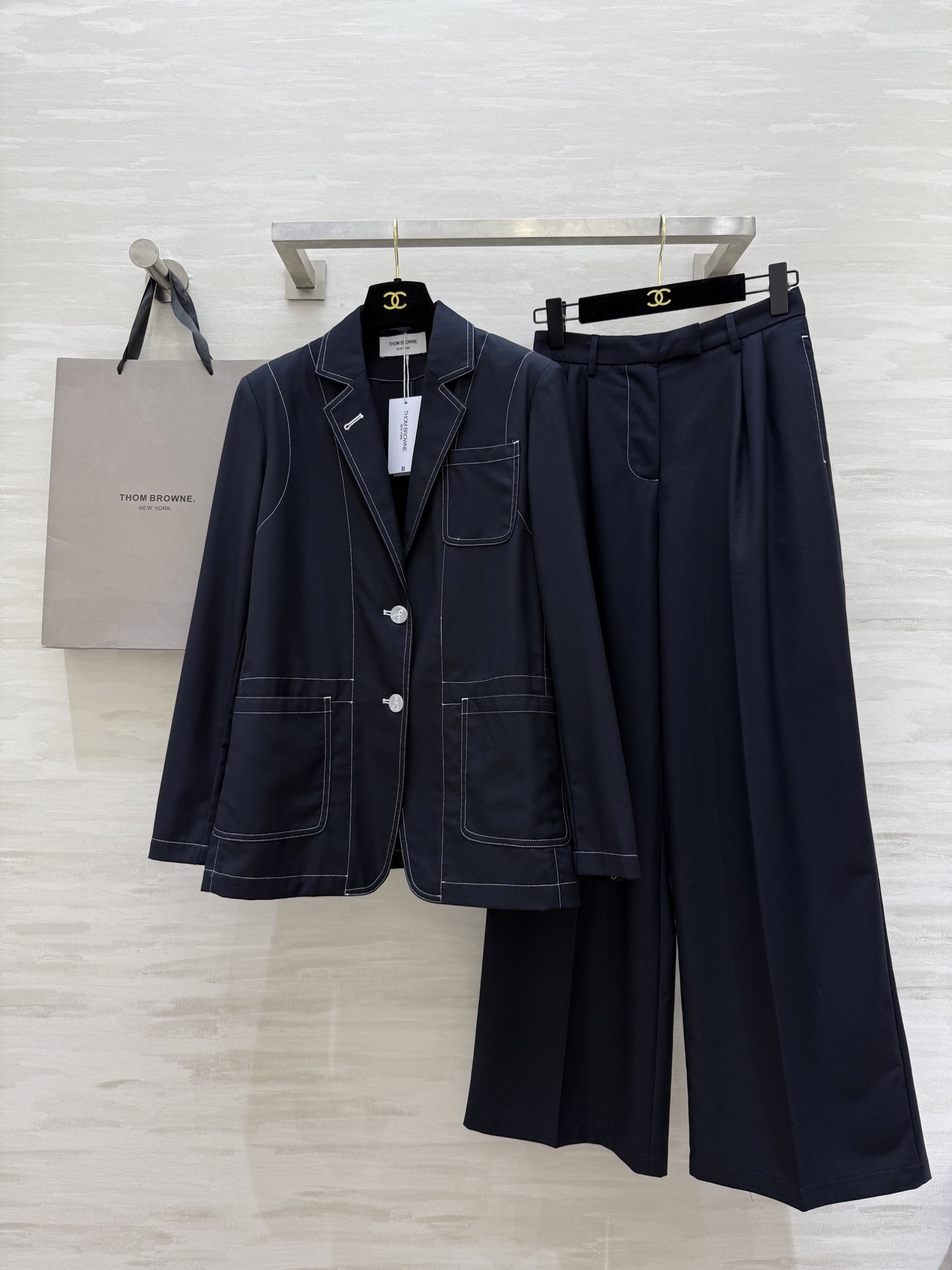 NO:467140,Suit, trousers.#ThomBromne｜College Ceiling #British College Style Low-key Old Money Style High-quality Customization Spot-first-sale sizeS/M/L (Size S suit shoulder width 37, bust 96, length 68, waist 66, hip 96, pants length),, business suit,alexander wang19860909西装,西裤.#ThomBromne｜学院天花板 #英伦学院风 低调老钱风 高品质定制 现货首发sizeS/M/L（s码西服肩宽37,胸围96,衣长68,西裤腰围66,臀围96,裤长）,,business suit,alexander wang,Women's clothing