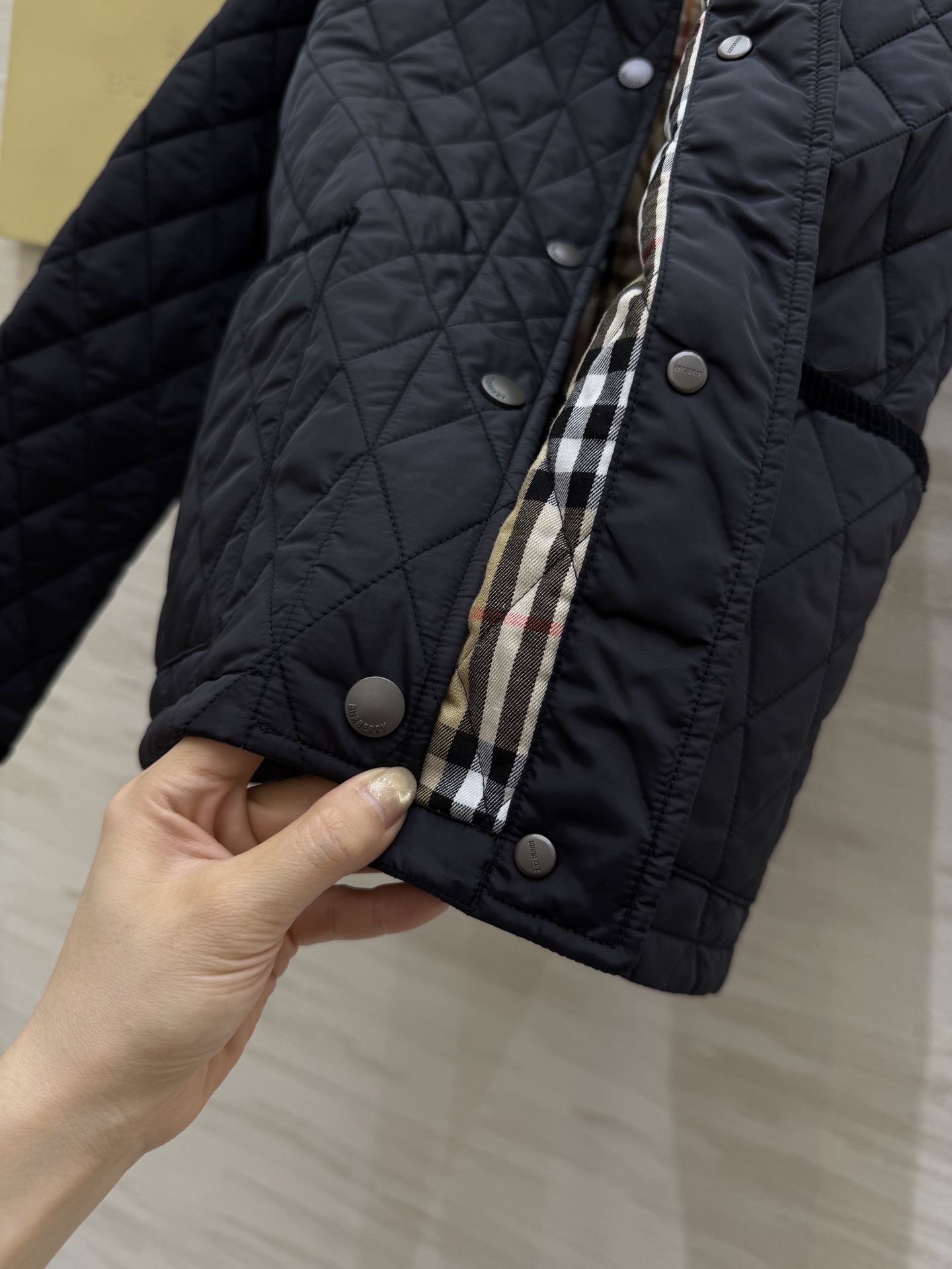 #Burberr♡²⁵秋冬新款菱格棉服 高品质定制 现货首发size：S/M/L/XL/XXL（s码肩宽