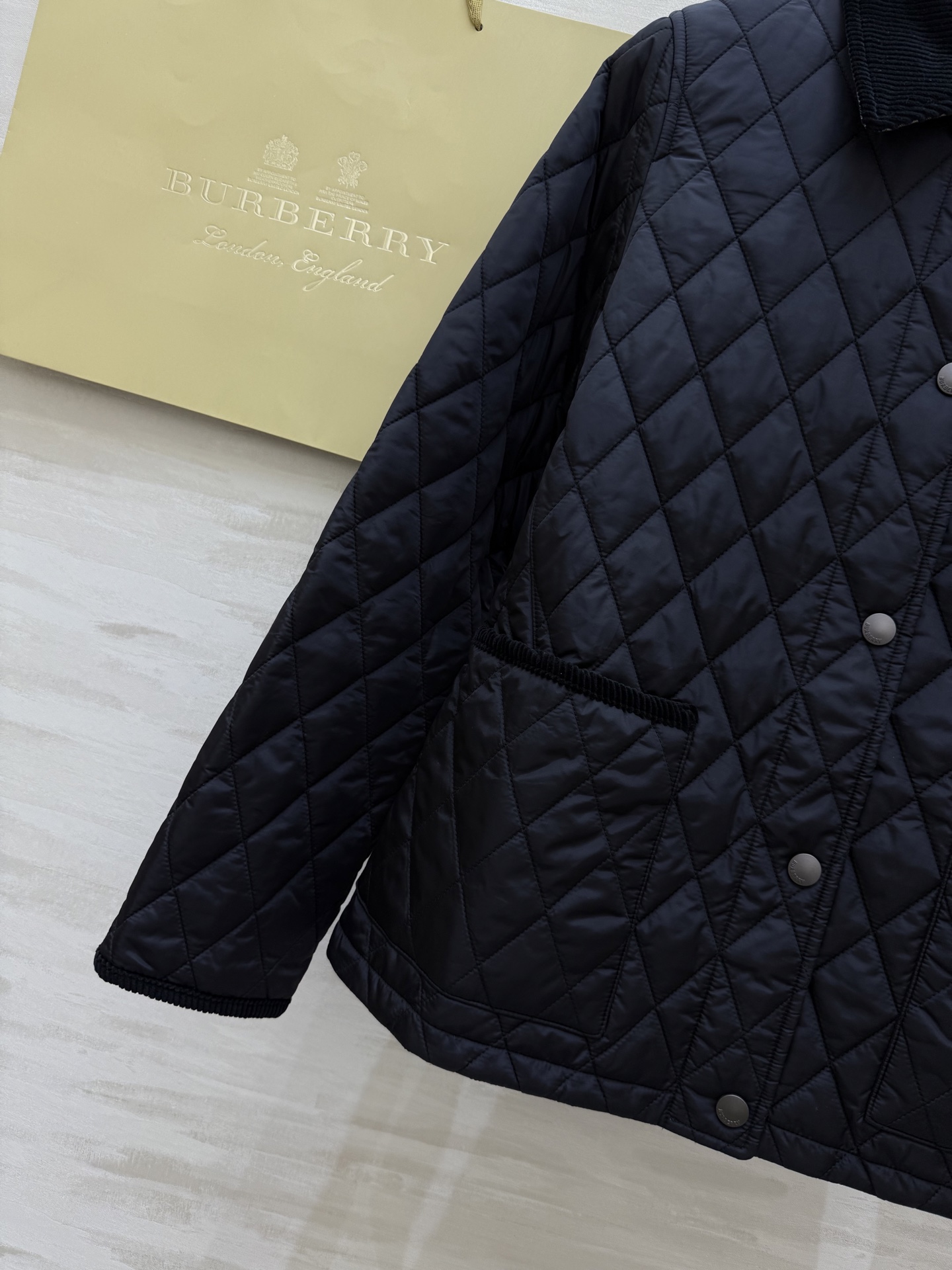 #Burberr♡²⁵秋冬新款菱格棉服 高品质定制 现货首发size：S/M/L/XL/XXL（s码肩宽