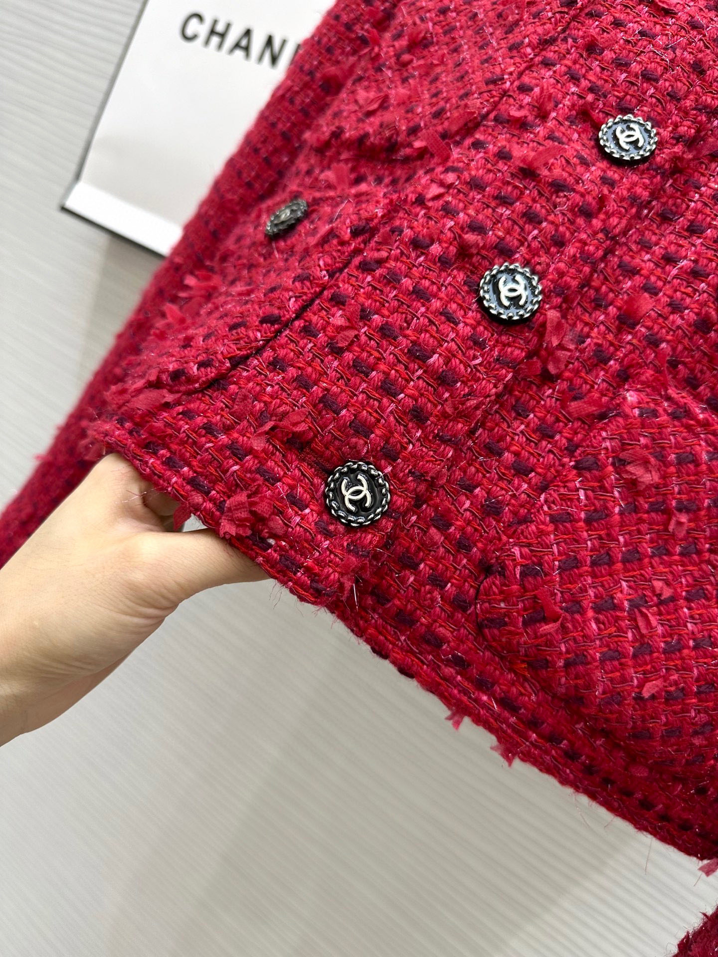 #Chane♡新款 软花呢外套 定制羊毛软花呢面料亲肤舒适 内里花纹内衬 开模定制香香logo纽扣( ˘