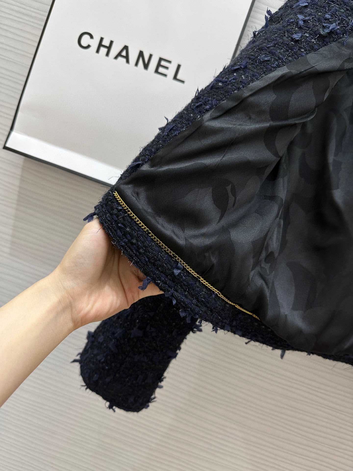 #Chane♡新款 软花呢外套 定制羊毛软花呢面料亲肤舒适 内里花纹内衬 开模定制香香logo纽扣( ˘