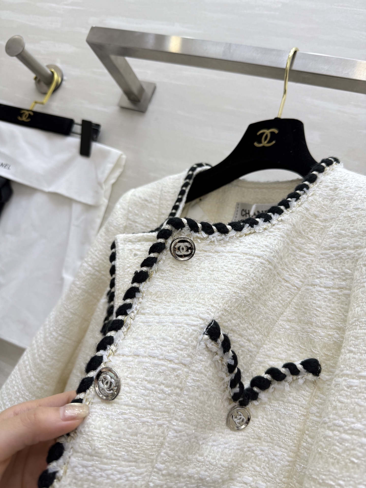 #CHANE♡²⁵秋冬新款 羊毛软呢外套 独家开版 经典四口袋元素 进口面料羊毛纱线 立体剪裁版型大气高