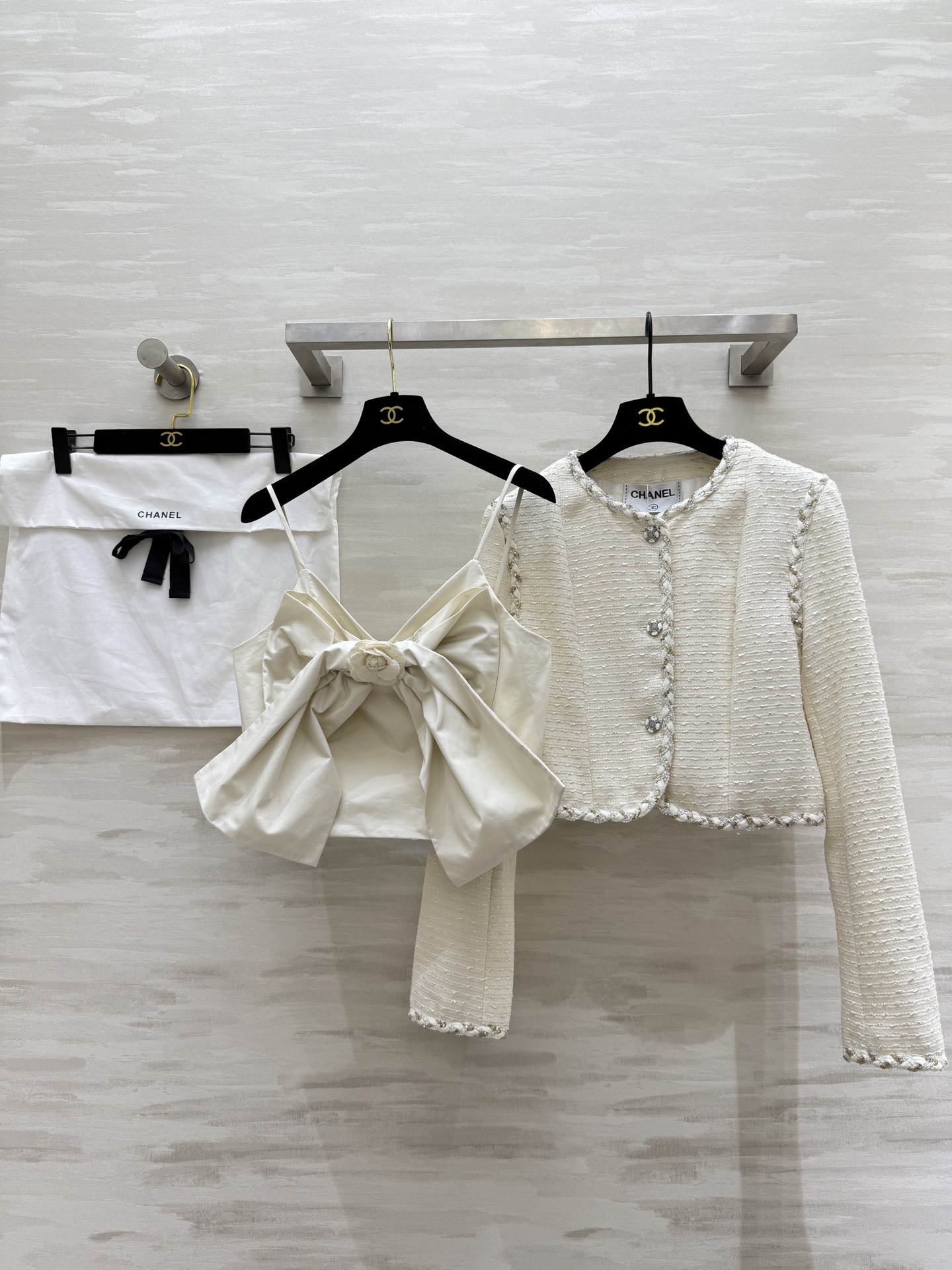 #Chane♡²⁵coco女孩蝴蝶结吊带背心 重工立体花朵 蝴蝶结点缀甜美可爱 开模定制花扣 高品质 现