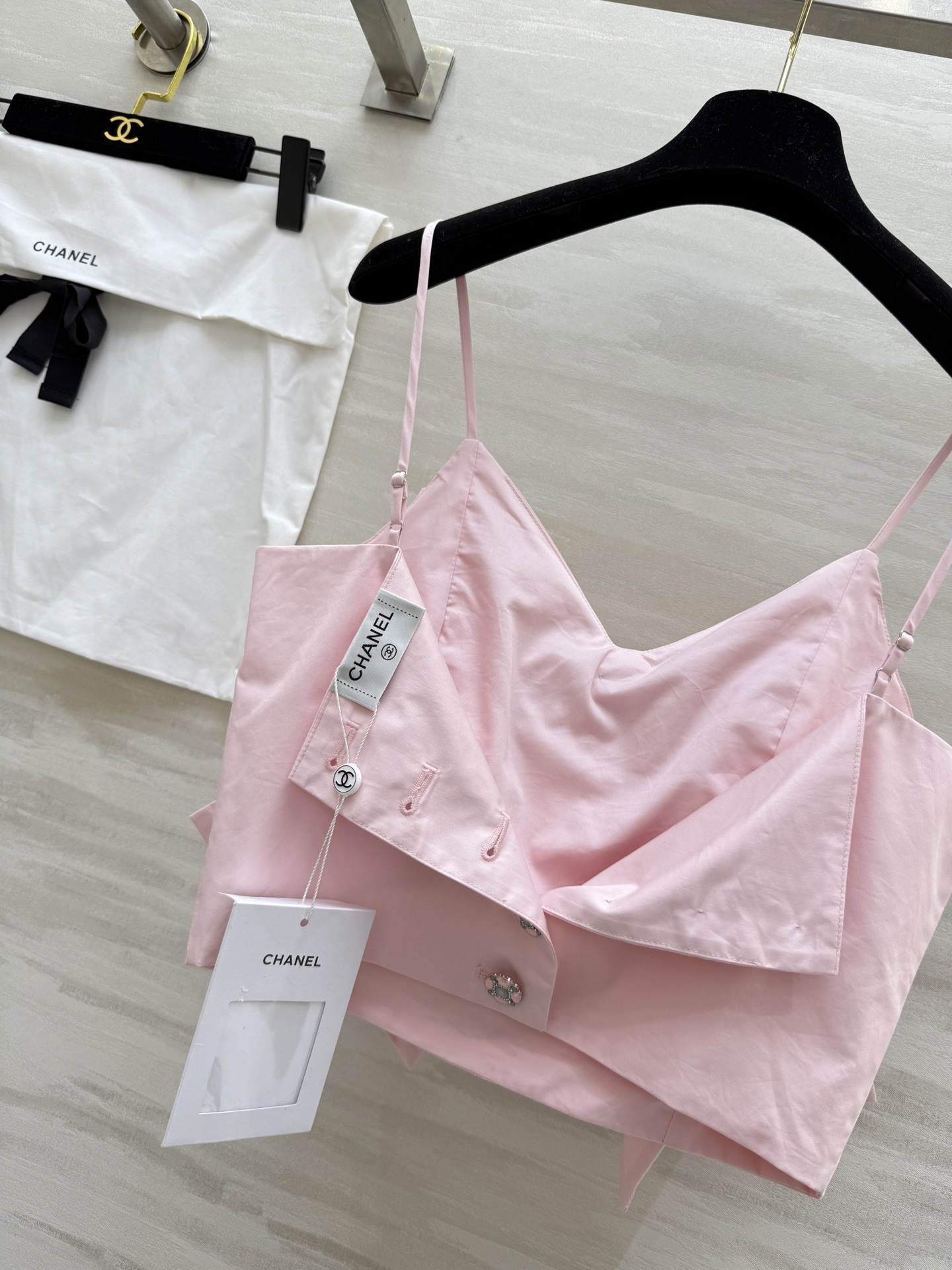 #Chane♡²⁵coco女孩蝴蝶结吊带背心 重工立体花朵 蝴蝶结点缀甜美可爱 开模定制花扣 高品质 现