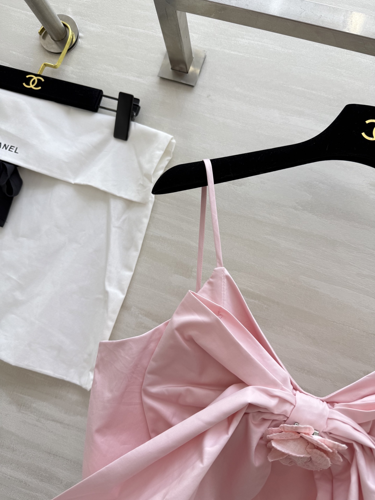 #Chane♡²⁵coco女孩蝴蝶结吊带背心 重工立体花朵 蝴蝶结点缀甜美可爱 开模定制花扣 高品质 现