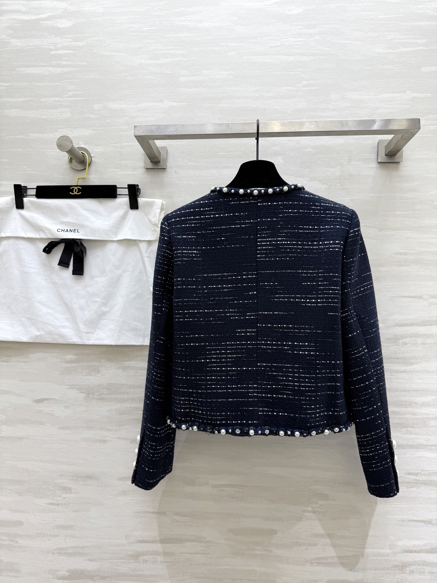 #Chane♡²⁵秋冬新款 珍珠边软花呢外套 独家定制 采用进口面料搭配珍珠花边 香奶奶味道十足 扣子配