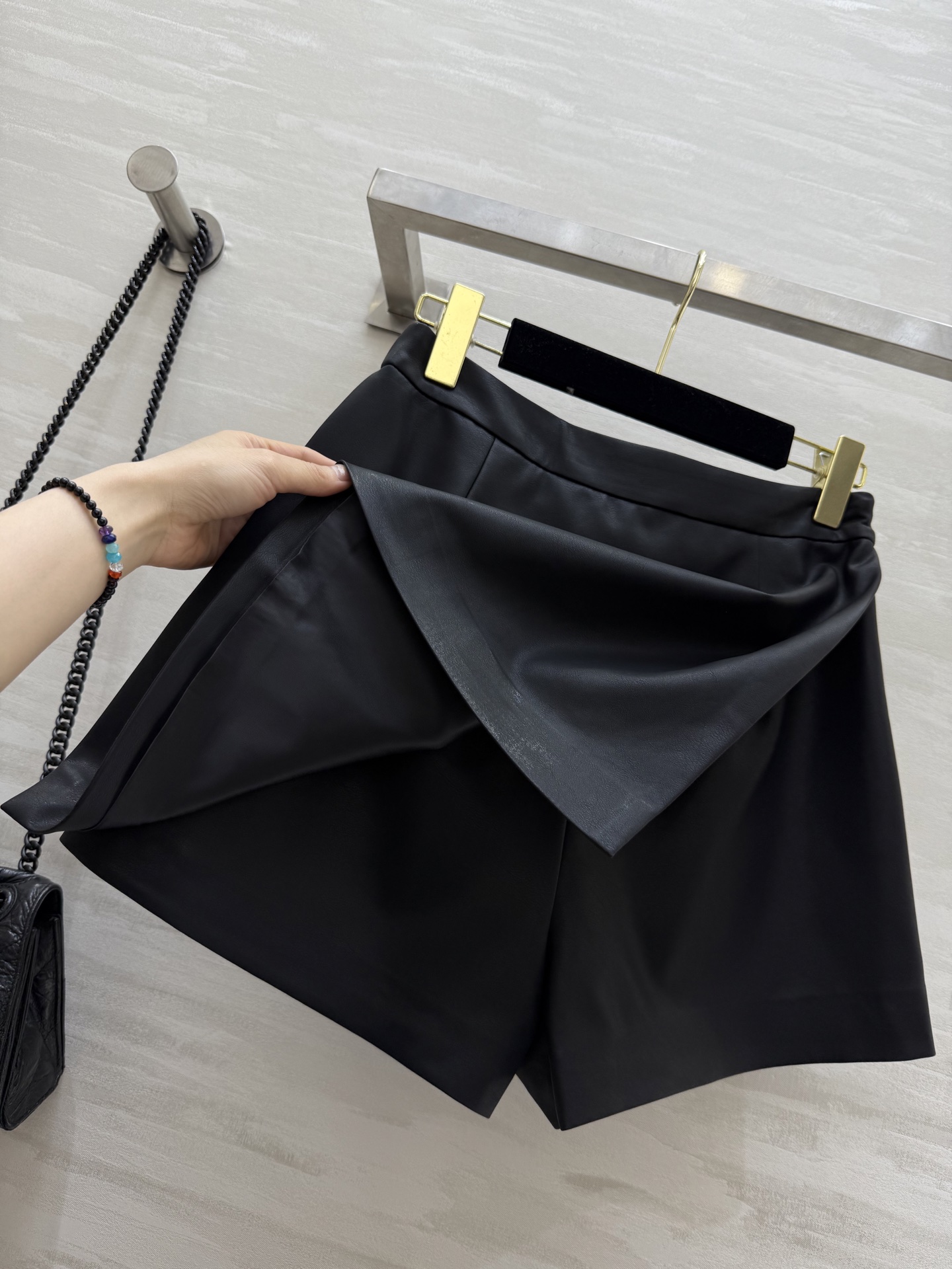 #Prad♡²⁵秋冬新款环保皮裤裙 俏皮时髦 内里防走光安全裤设计 立体剪裁版型 高品质定制 现货首发s