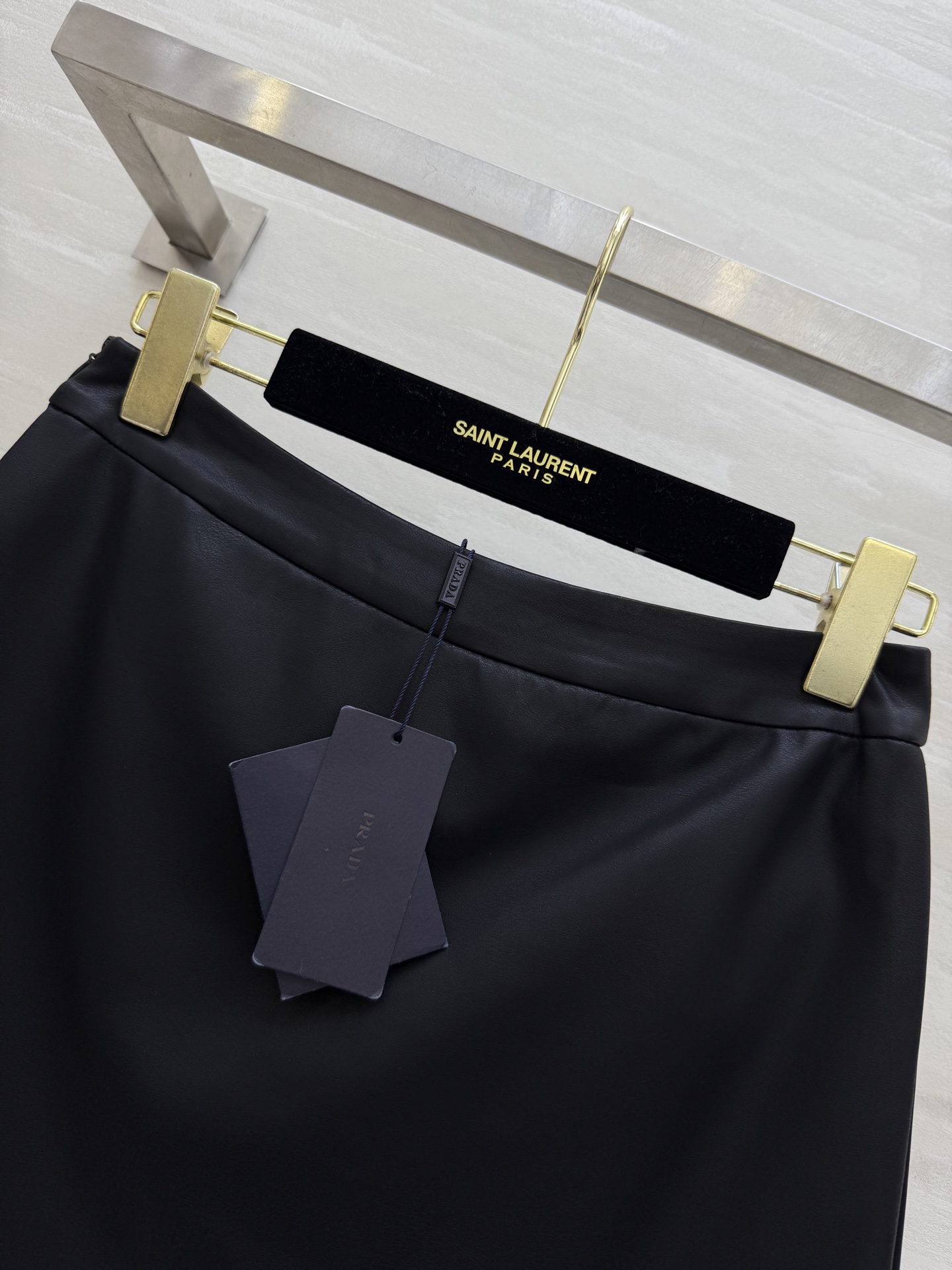 #Prad♡²⁵秋冬新款环保皮裤裙 俏皮时髦 内里防走光安全裤设计 立体剪裁版型 高品质定制 现货首发s