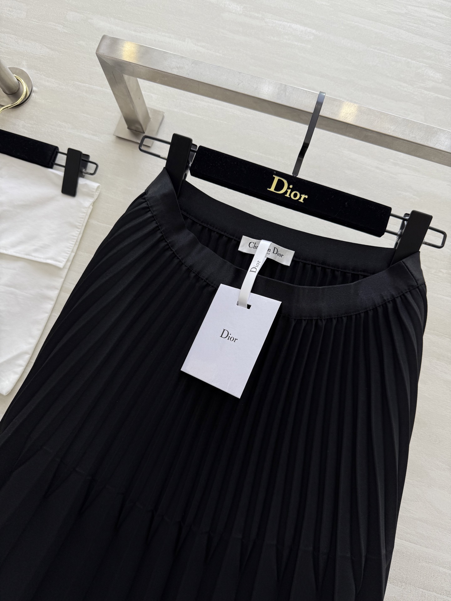 #DIO♡²⁵秋冬新款 哑光百褶压褶半裙 优雅大方 重工艺高温压褶 高品质定制 现货首发size：S/M