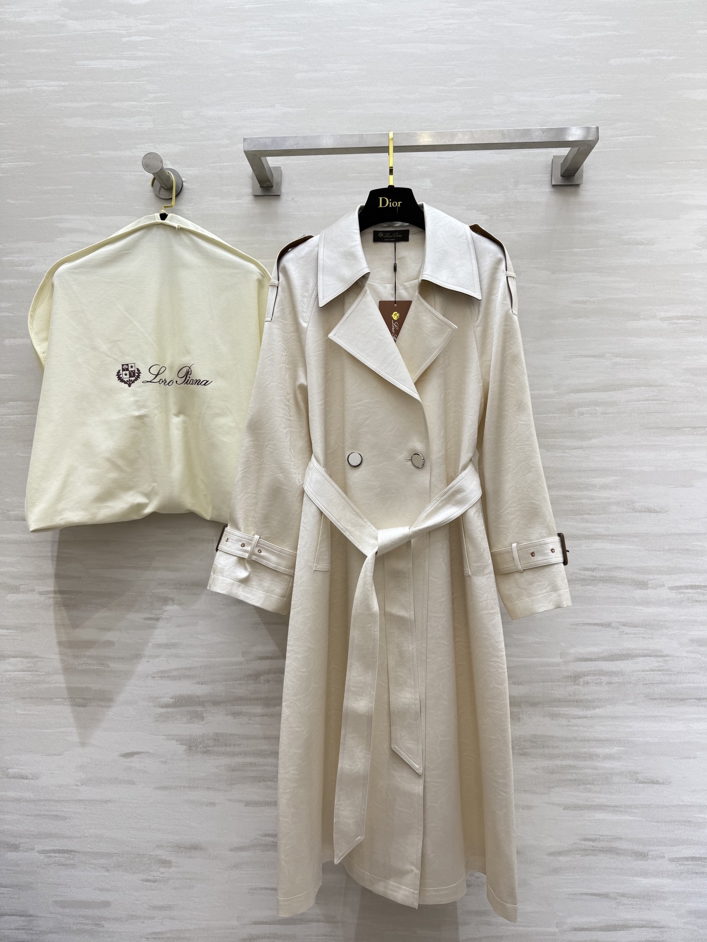 NO:470131,#LP autumn and winter new style minimalist strap waist lapel long windbreaker jacket high quality customization spot first-time sizeS/M/L (M size bust 106, length 112, loro piano, jackets & coats, alexander wang19860909#LP秋冬新款 极简绑带收腰翻领长款风衣外套 高品质定制 现货首发sizeS/M/L（M码胸围106,衣长112,,loro piana,jackets & coats,alexander wang,Women's clothing
