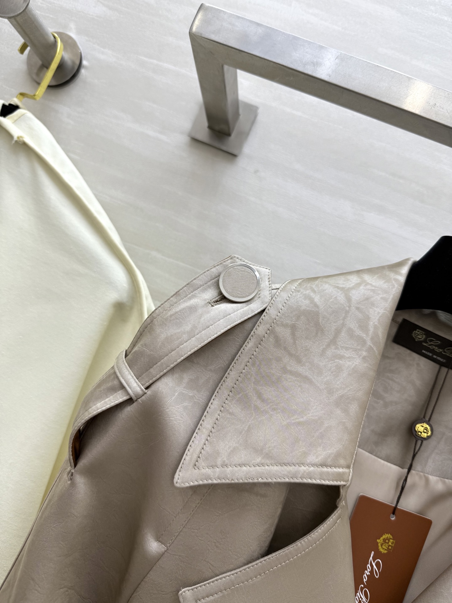 #LP🆕²⁵秋冬新款 极简绑带收腰翻领长款风衣外套 高品质定制 现货首发size：S/M/L（M码胸围：