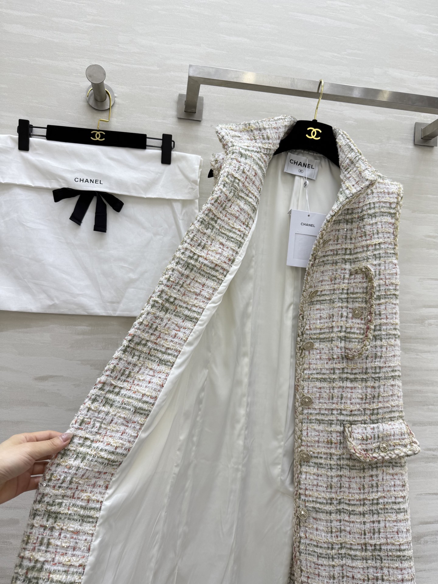 #Chane♡²⁵秋冬新款编织马甲式背心裙 定制特种纱编织软花呢面料 纯手工交织花边装饰 经典双口袋 立