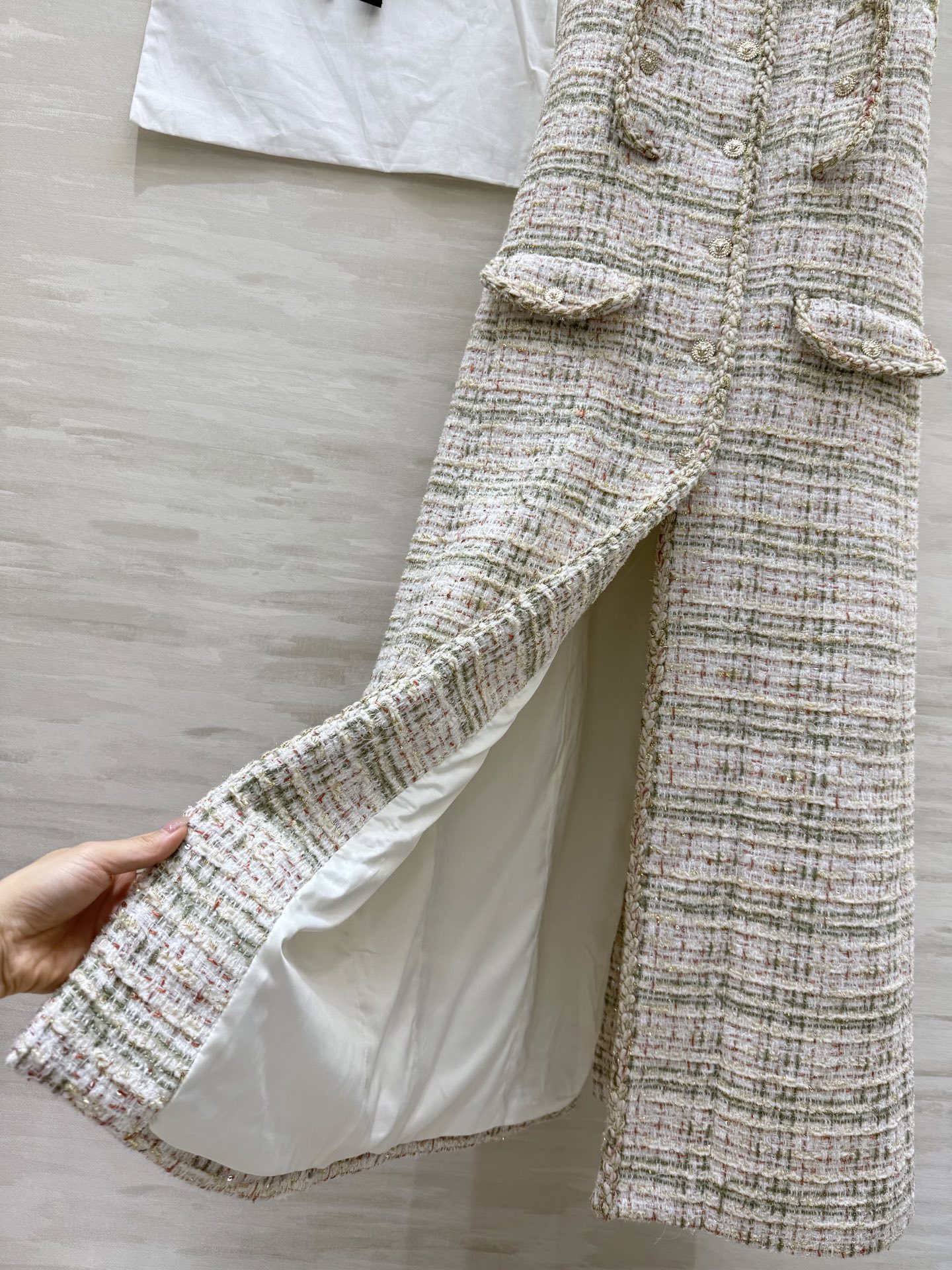 #Chane♡²⁵秋冬新款编织马甲式背心裙 定制特种纱编织软花呢面料 纯手工交织花边装饰 经典双口袋 立