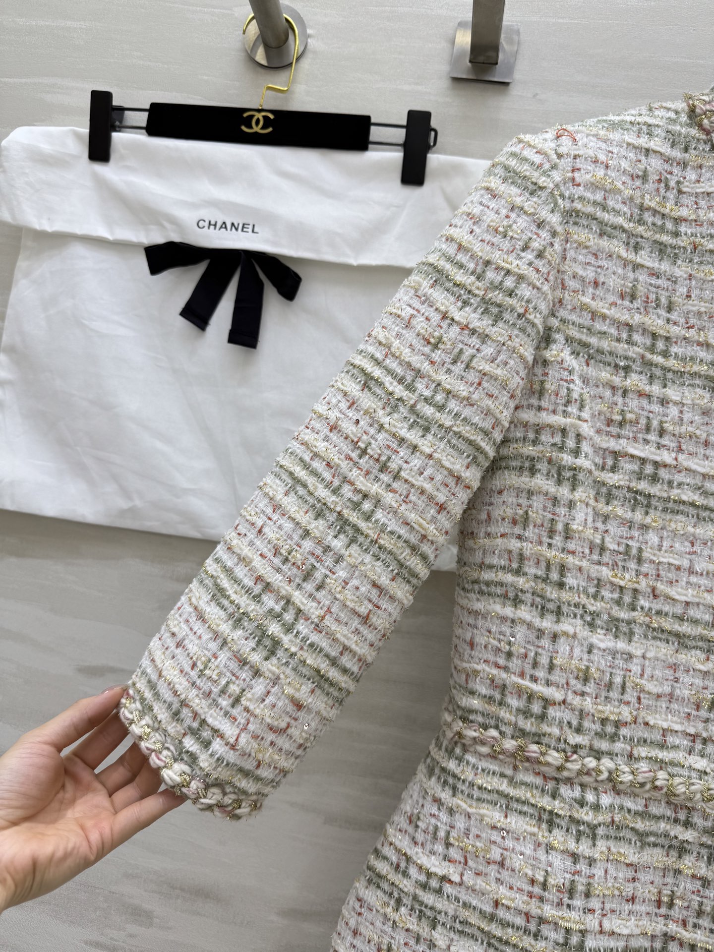 #Chane♡²⁵秋冬新款编织连衣裙 定制特种纱编织软花呢面料 纯手工交织花边装饰 经典双口袋 立体剪裁