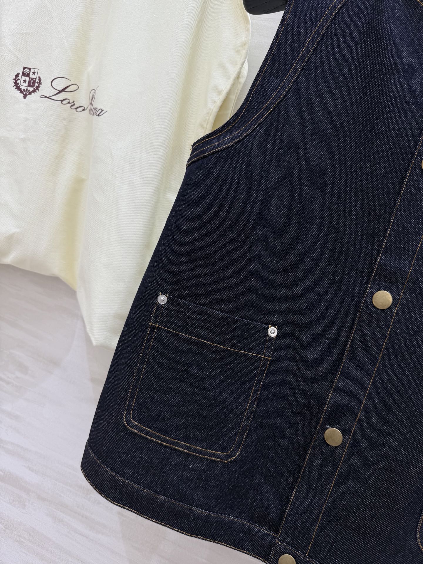 #LP🆕²⁵新款 复古牛仔马甲 高品质 现货首发size：S/M/L/XL（s码胸围：96，衣长：64）