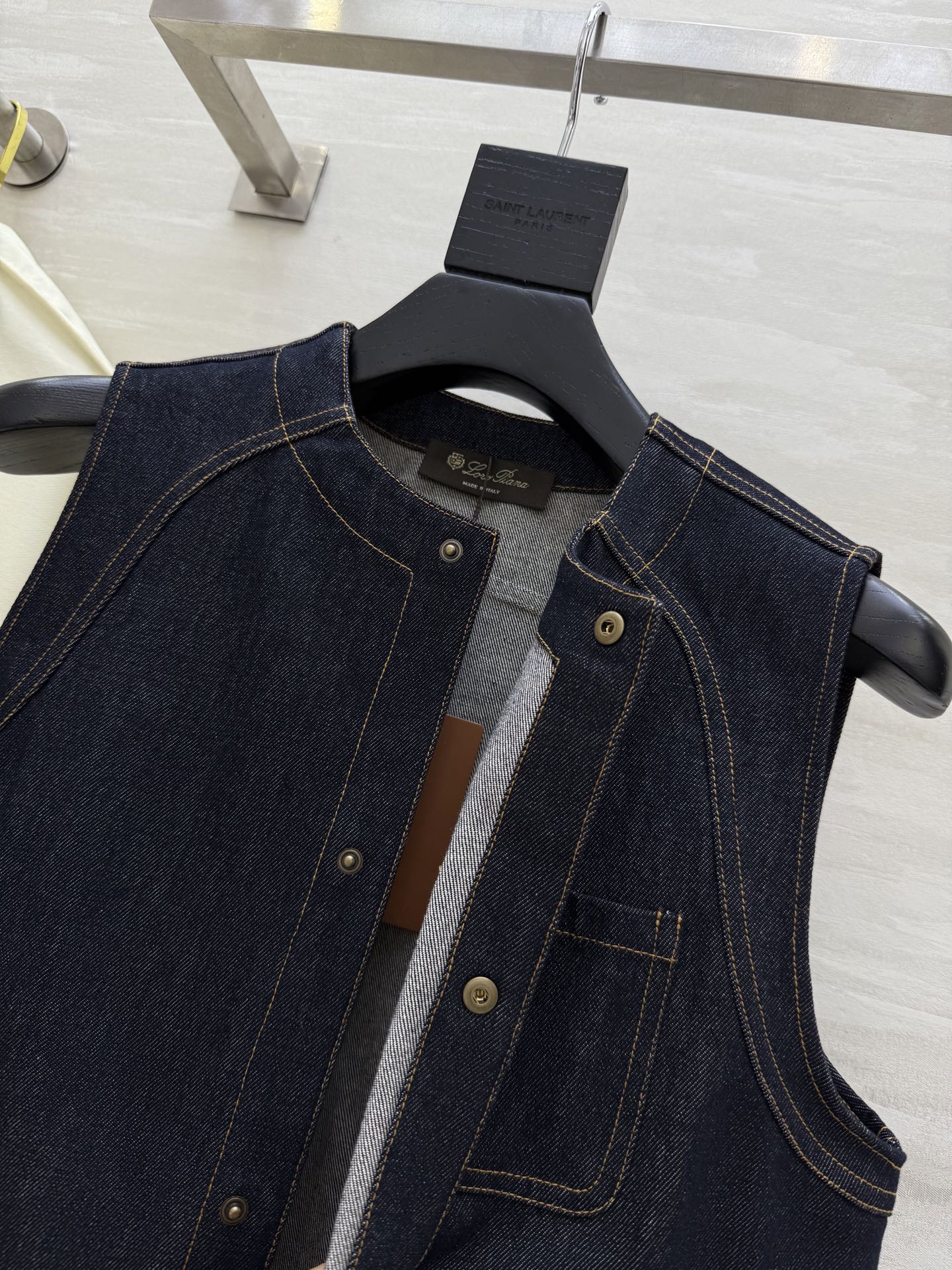 #LP🆕²⁵新款 复古牛仔马甲 高品质 现货首发size：S/M/L/XL（s码胸围：96，衣长：64）