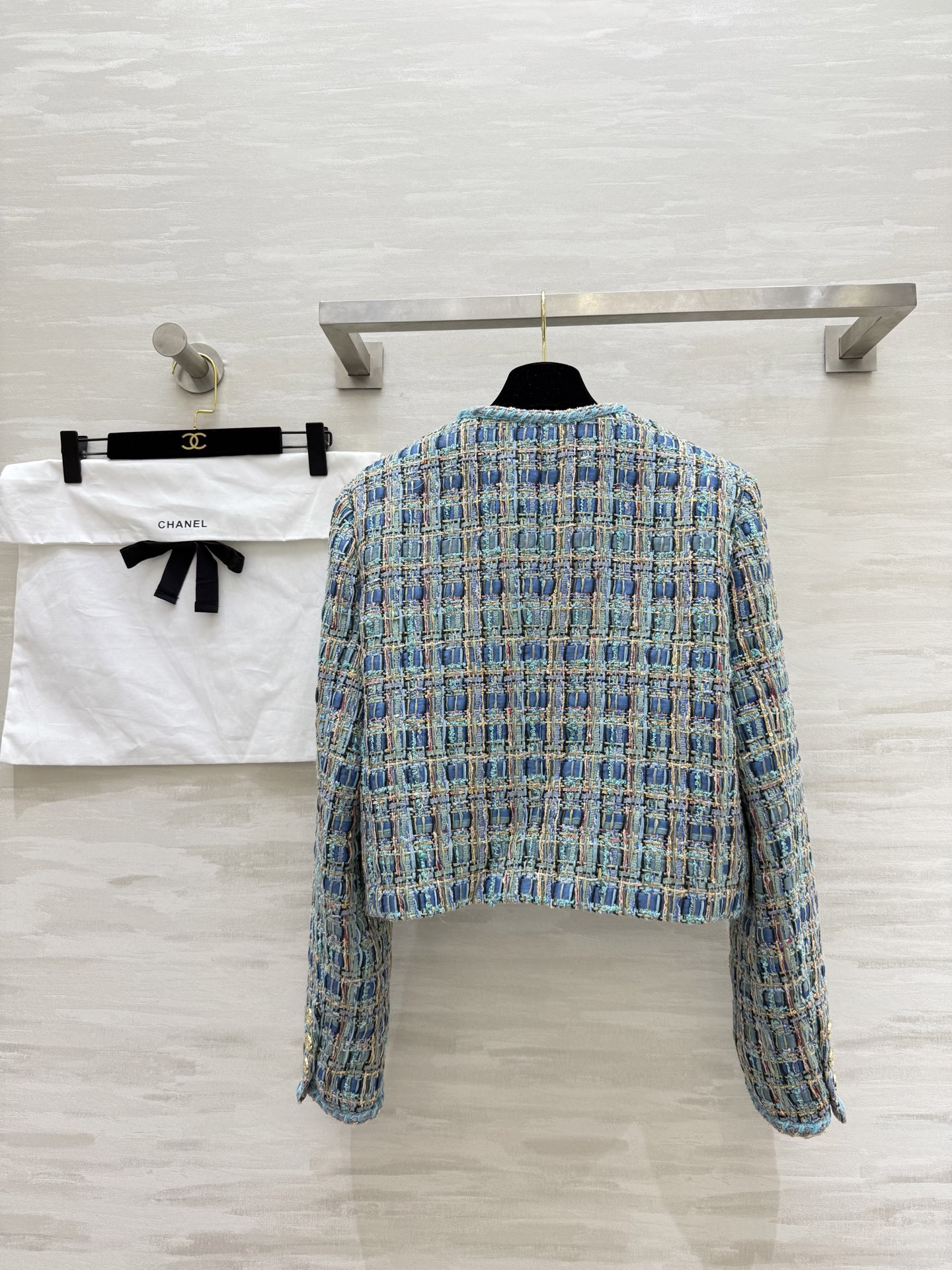 #Chane♡²⁵秋冬新款 孔雀蓝编织外套 原版开发编织面料 自带高级感的色系 复古圆领非常优雅大方 聚