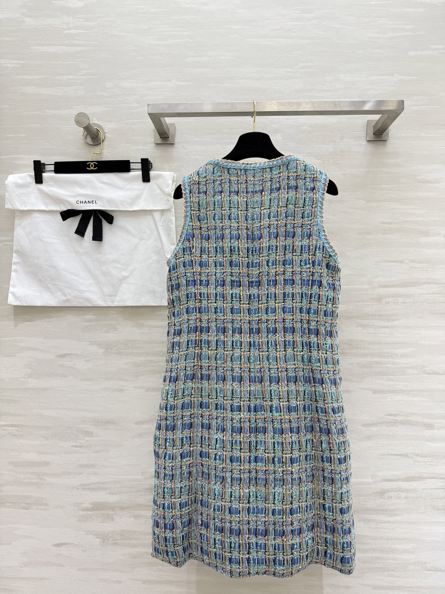 #Chane♡²⁵秋冬新款 孔雀蓝编织连衣裙 原版开发编织面料 气质名媛风 定制纽扣 满满的高级感 口袋