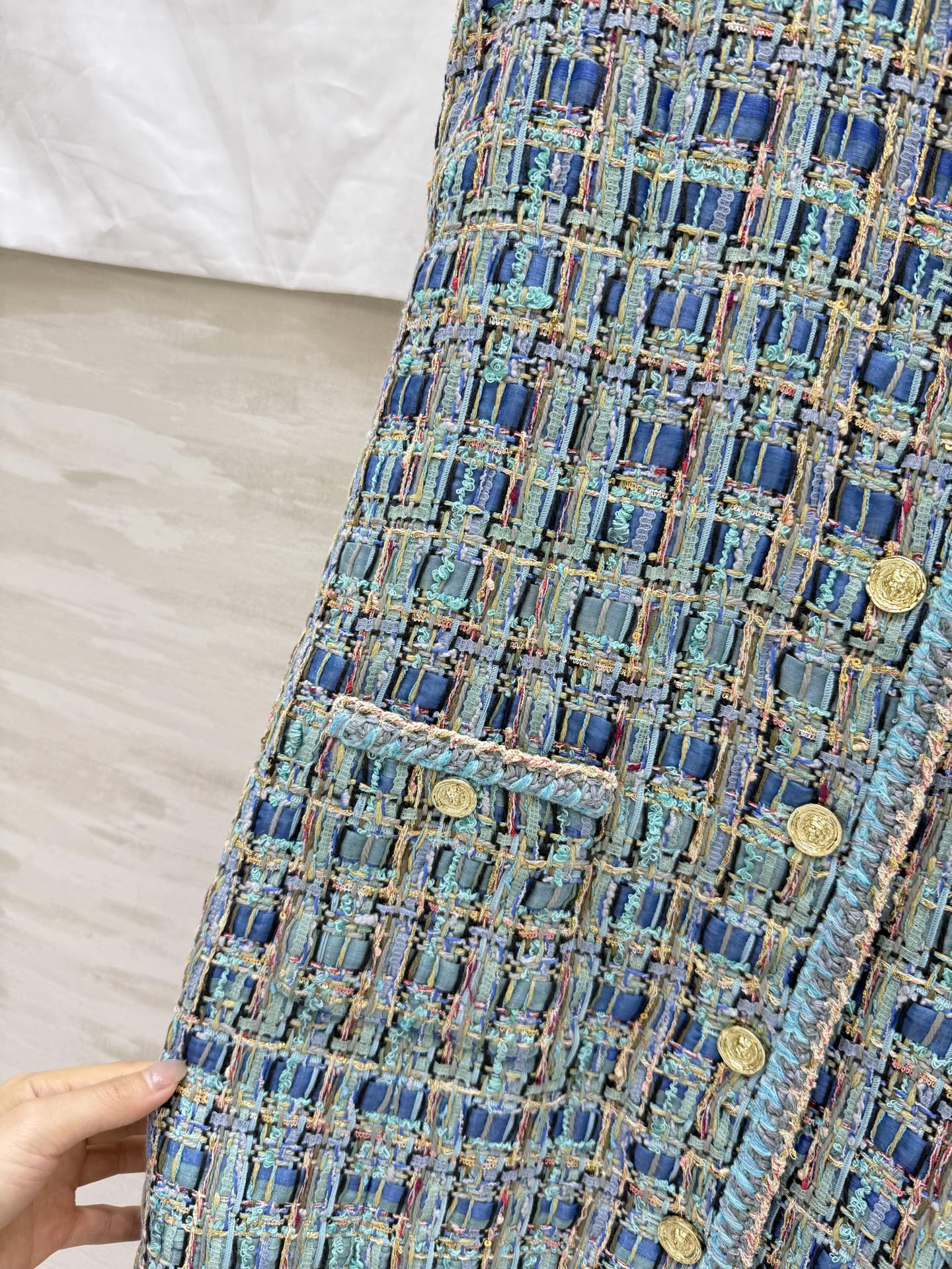 #Chane♡²⁵秋冬新款 孔雀蓝编织连衣裙 原版开发编织面料 气质名媛风 定制纽扣 满满的高级感 口袋